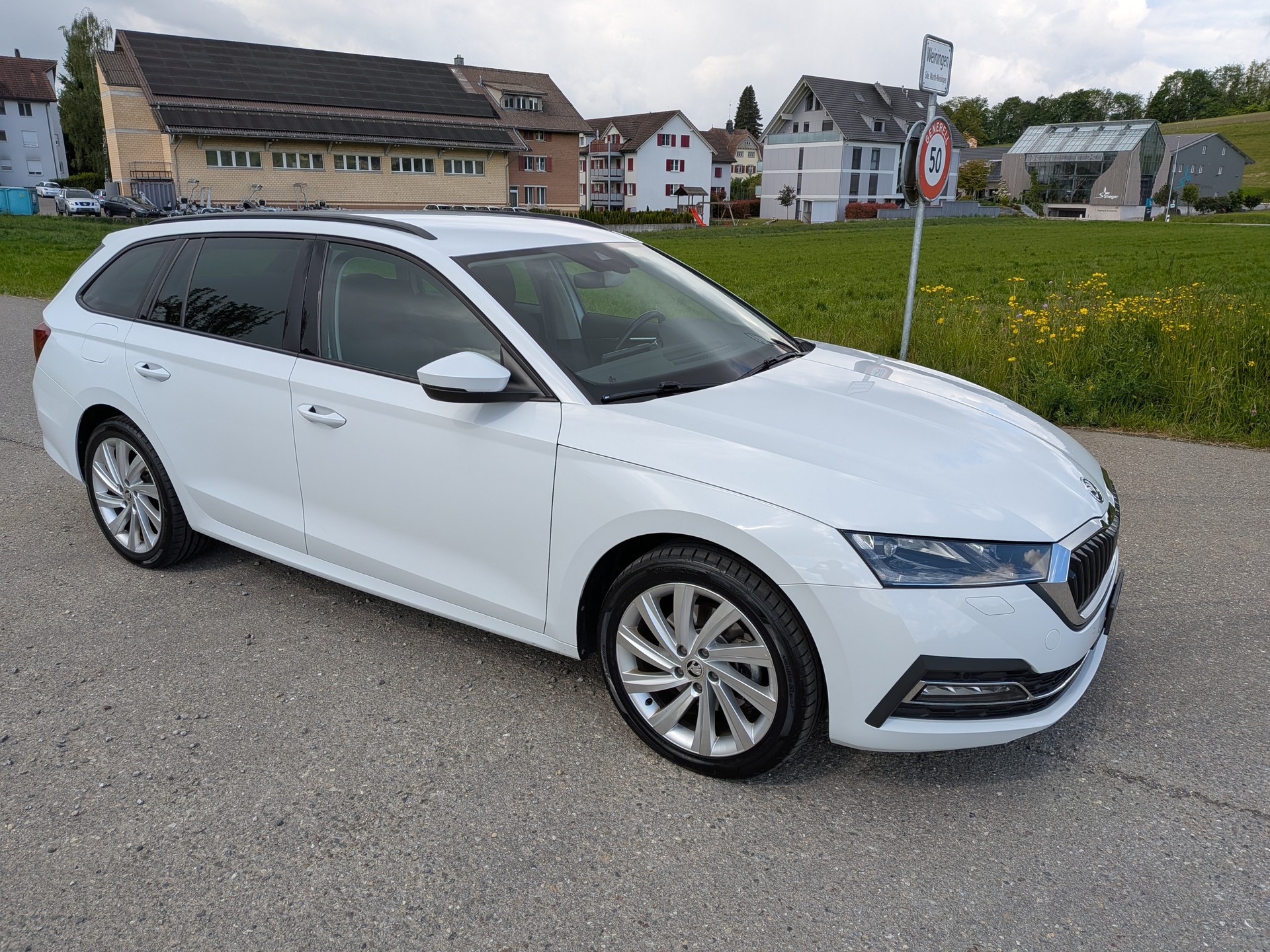 SKODA Octavia Combi 2.0 TDI DSG Style 4x4-image-7