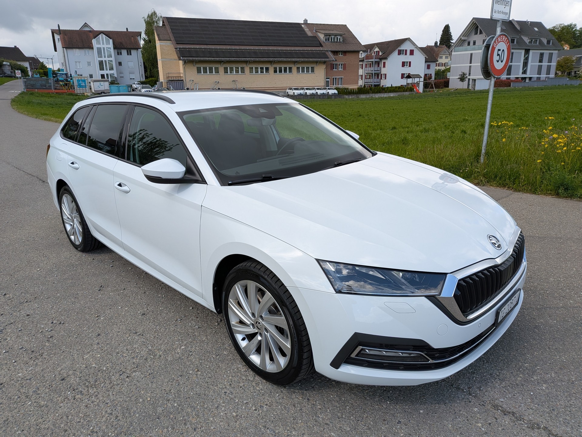 SKODA Octavia Combi 2.0 TDI DSG Style 4x4-showroom-element-1