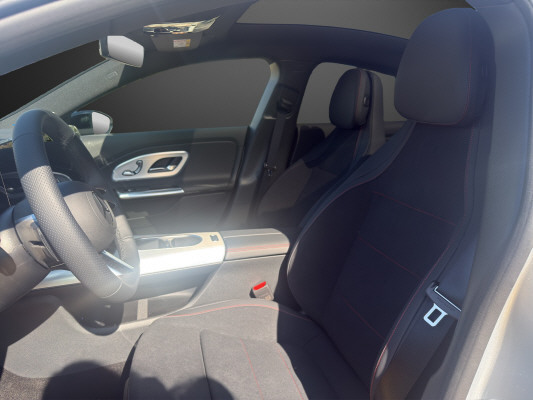 MERCEDES-BENZ CLA 220 8G-DCT 4Matic-image-7