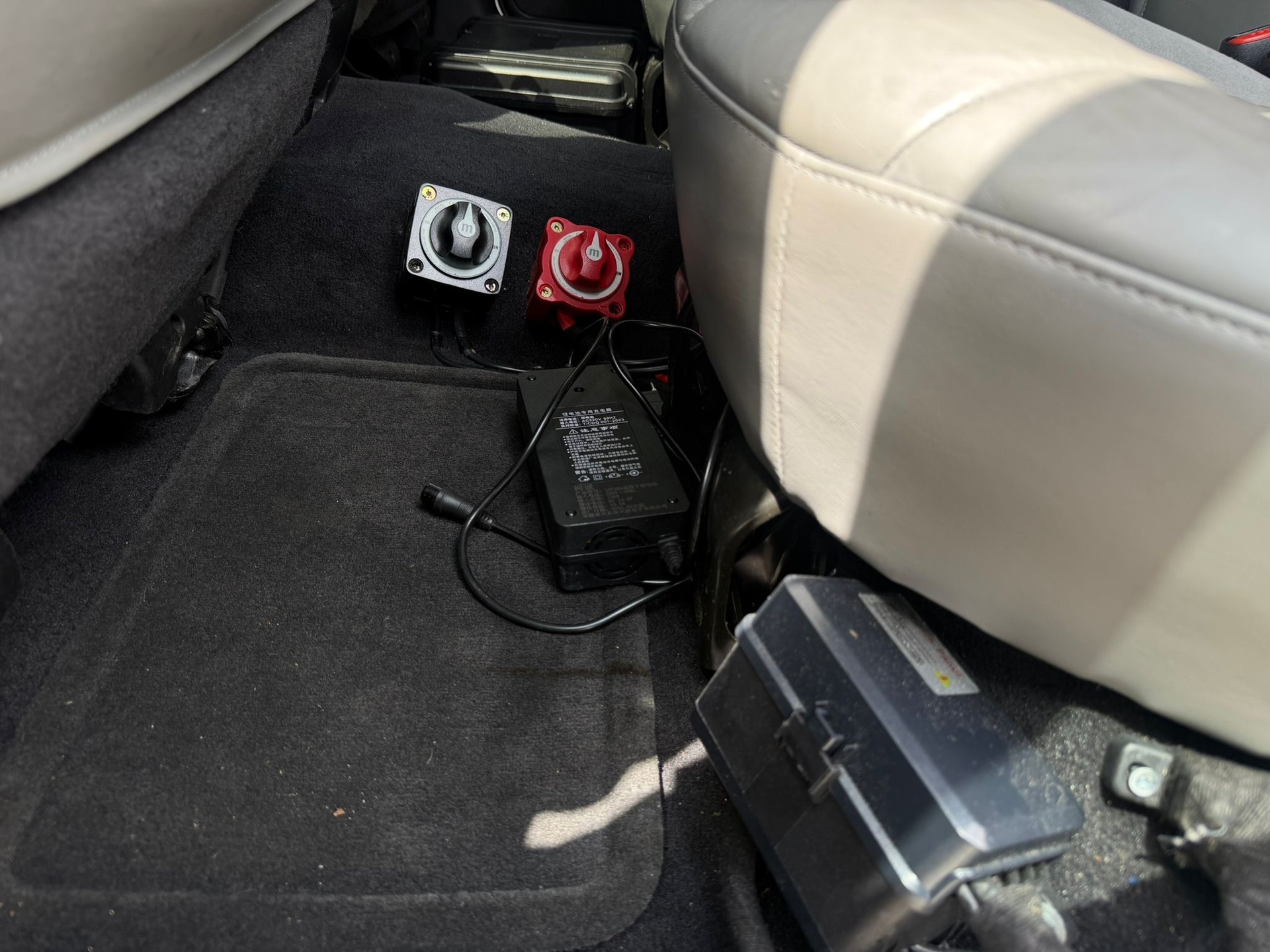 JEEP Grand Cherokee 4.7 Overland Automatic-image-10