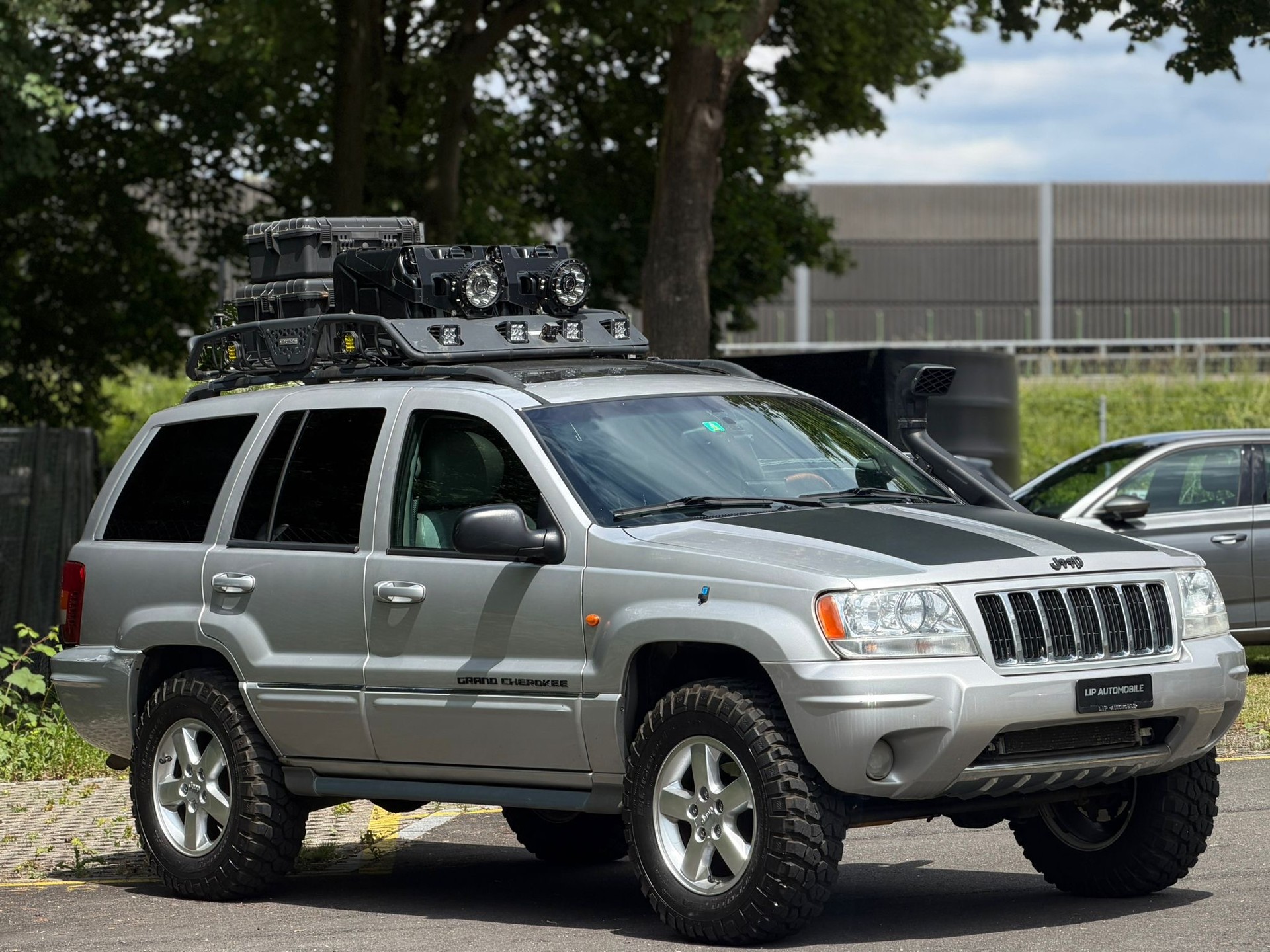JEEP Grand Cherokee 4.7 Overland Automatic-image-1