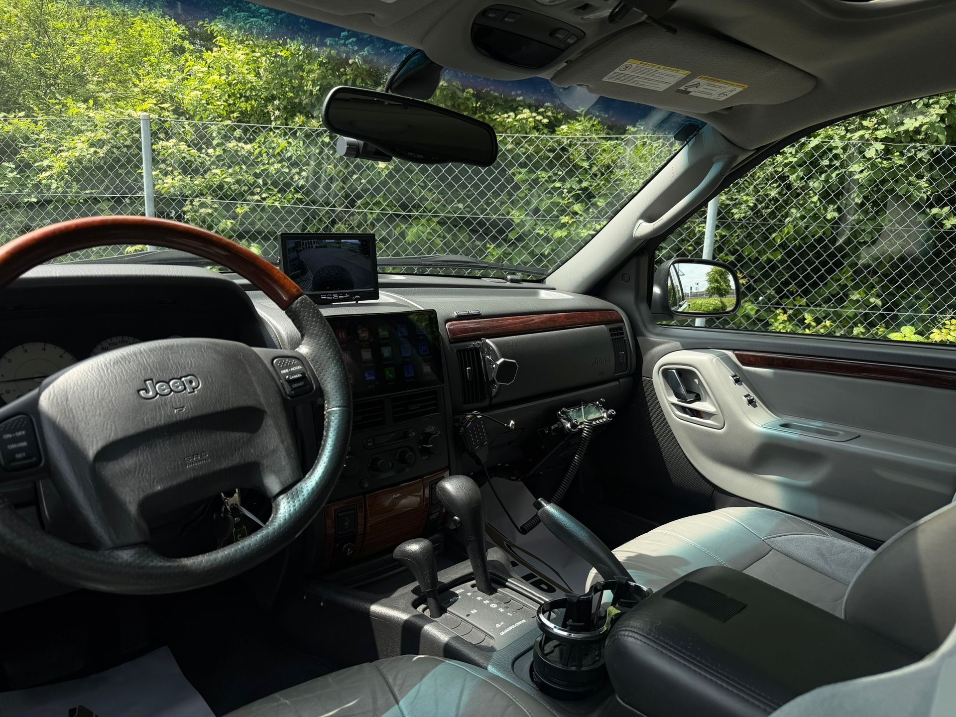 JEEP Grand Cherokee 4.7 Overland Automatic-image-5