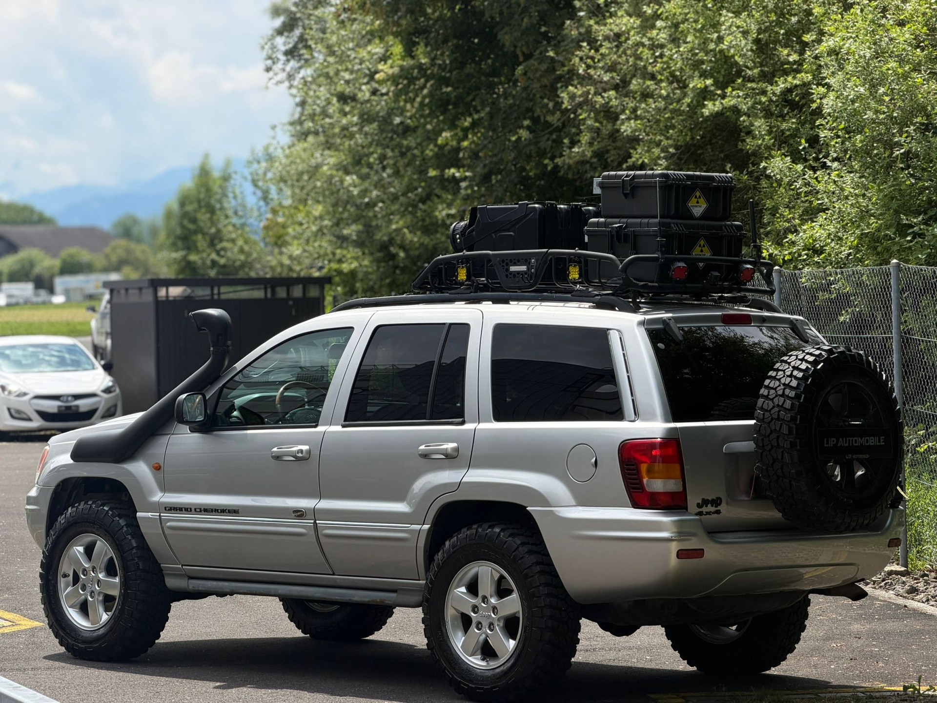 JEEP Grand Cherokee 4.7 Overland Automatic-image-2