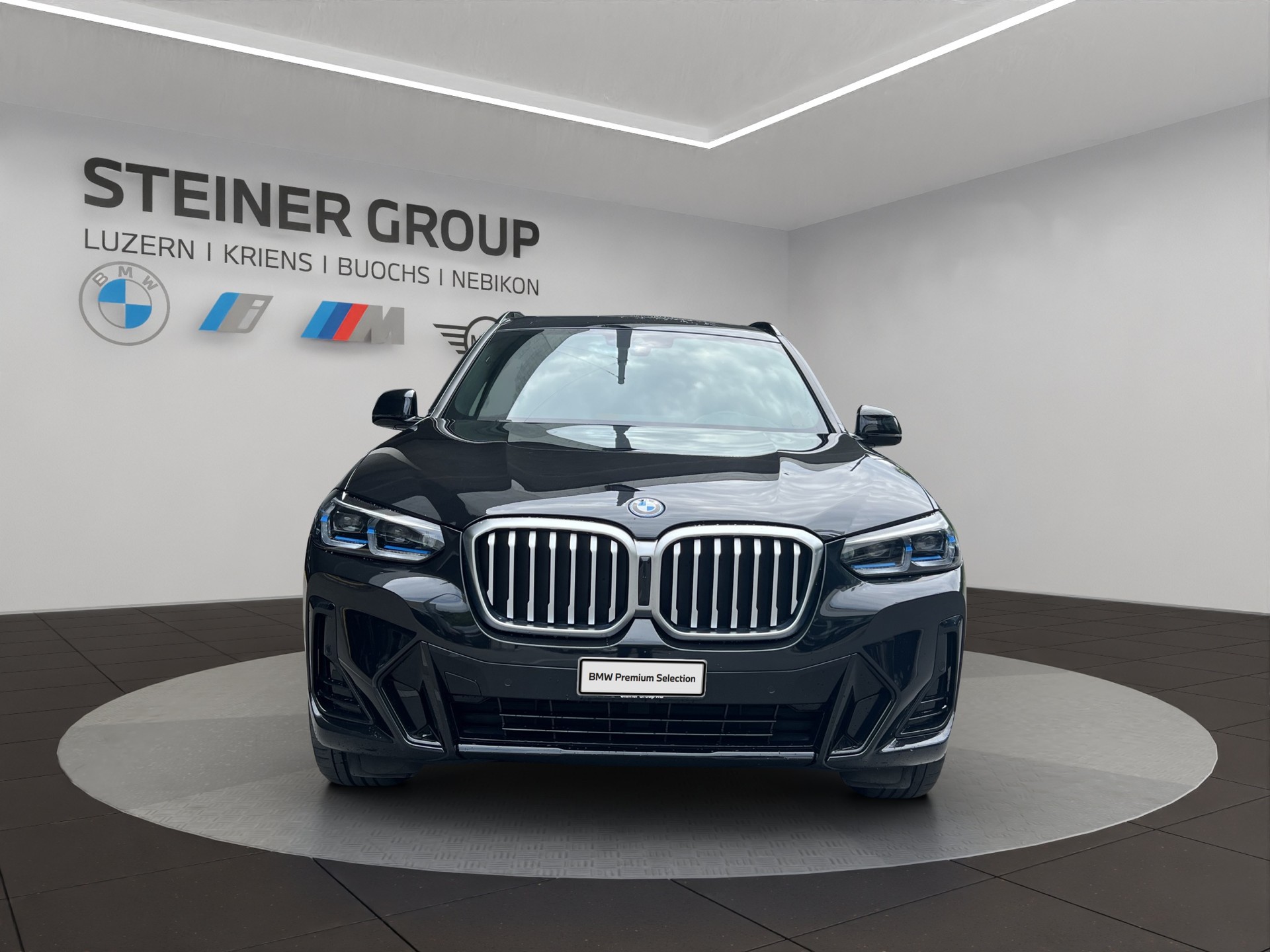 BMW X3 xDrive 30e M Sport-showroom-element-2