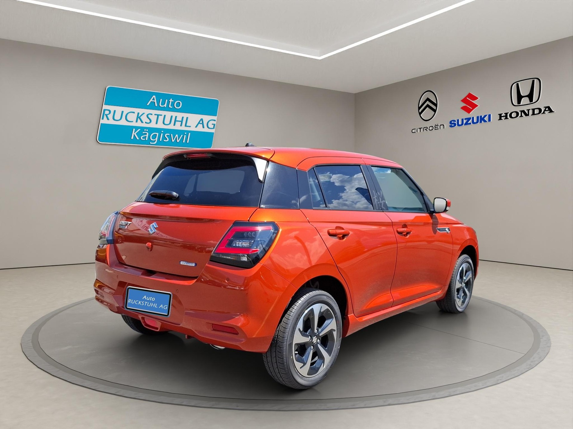 SUZUKI Swift 1.2 Sakura Top Hybrid 4x4-image-3