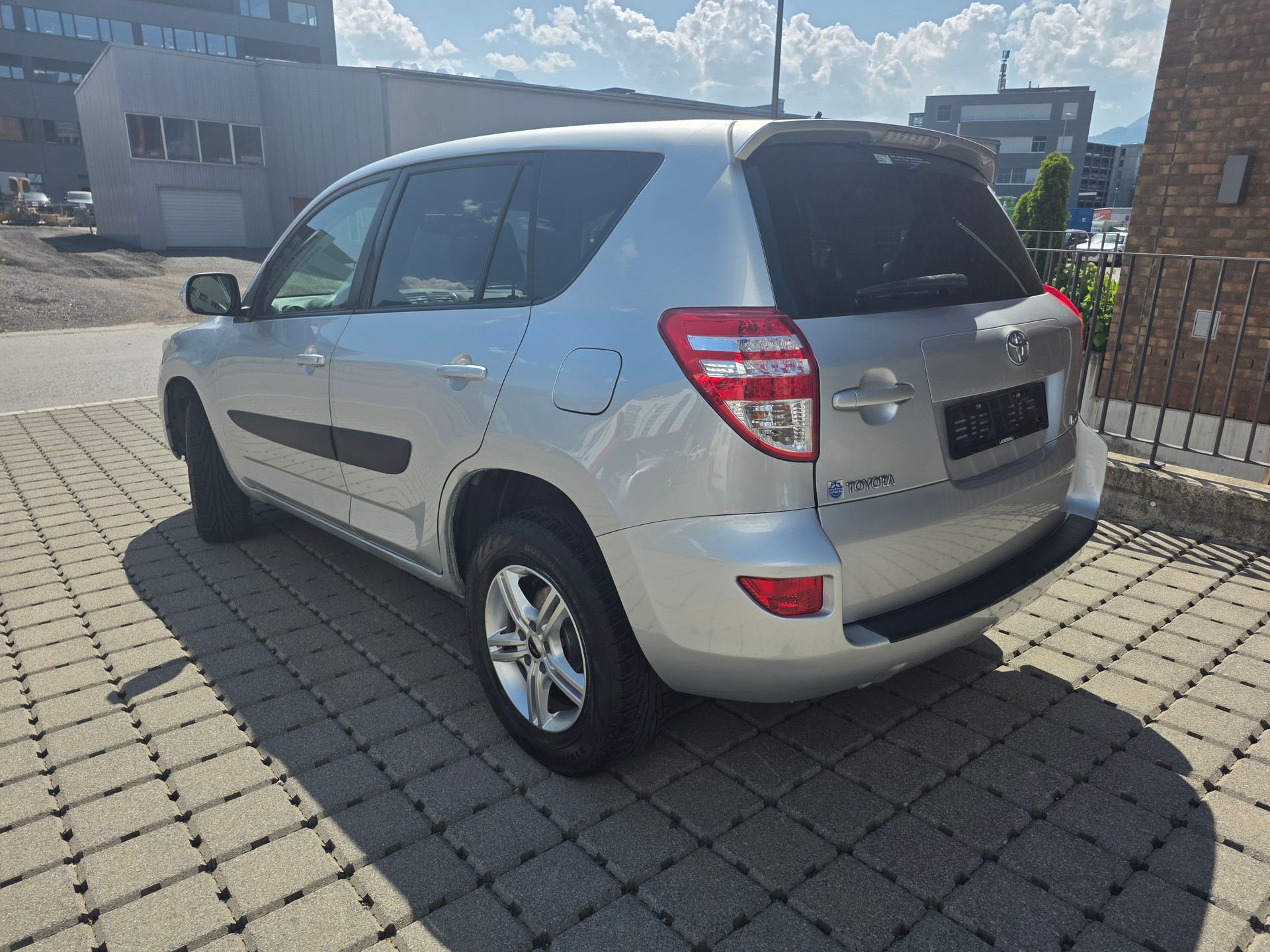 TOYOTA RAV-4 2.0 16V Linea Luna Multidrive-image-2