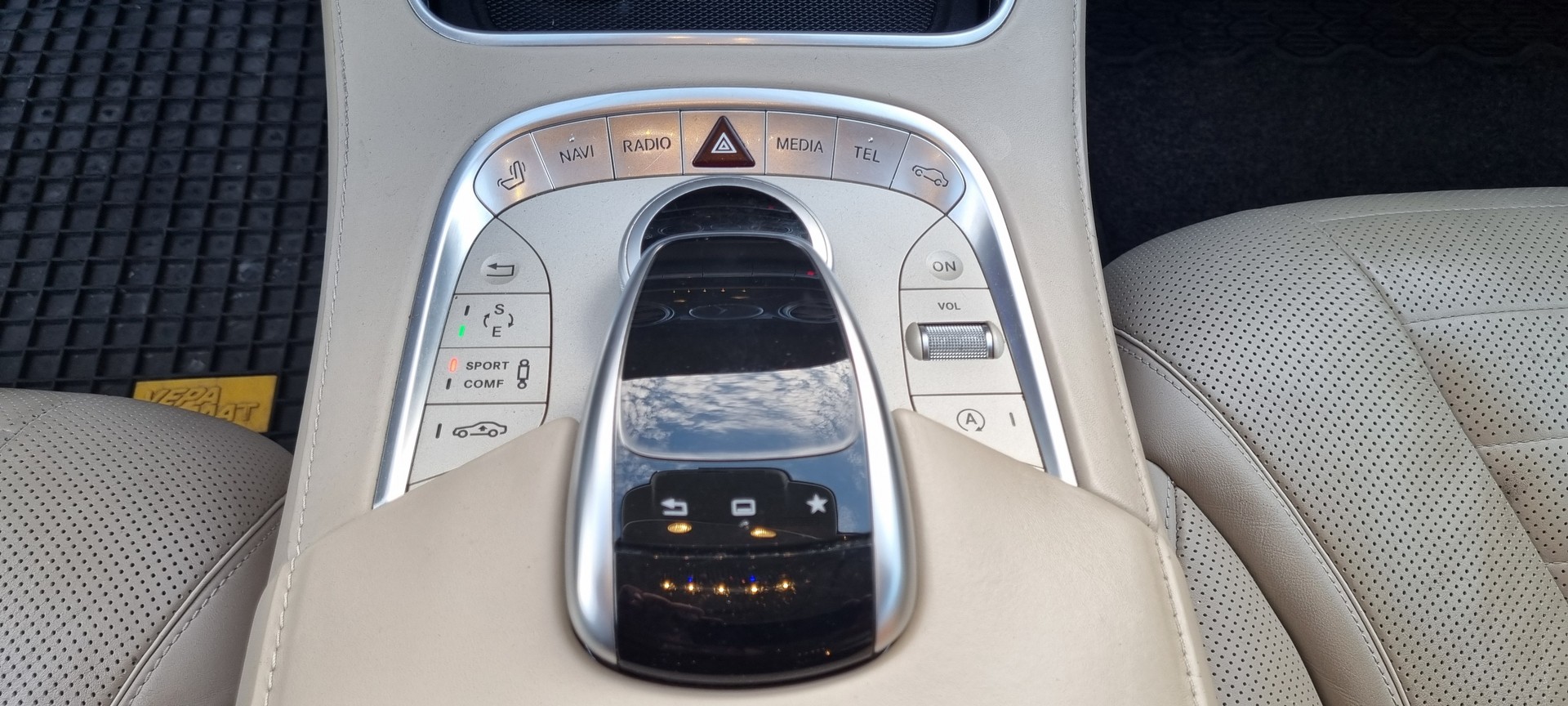 MERCEDES-BENZ S 500 4Matic 7G-Tronic-image-14