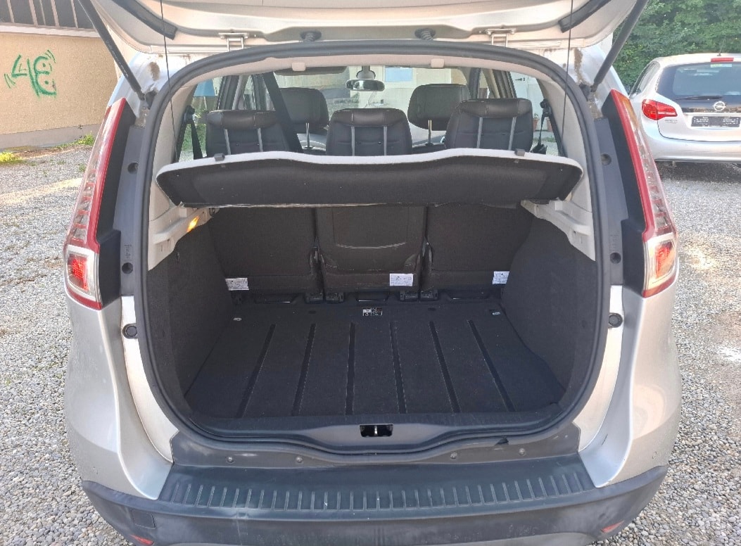 RENAULT Scénic 1.4 16V Turbo Privilège-image-8