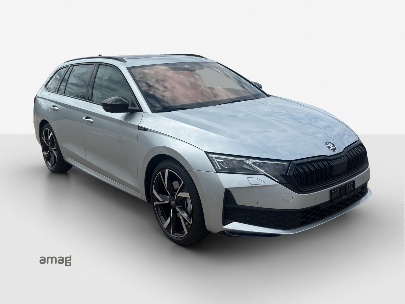 SKODA Octavia Combi 2.0 TSI DSG Selection 4x4-image-5