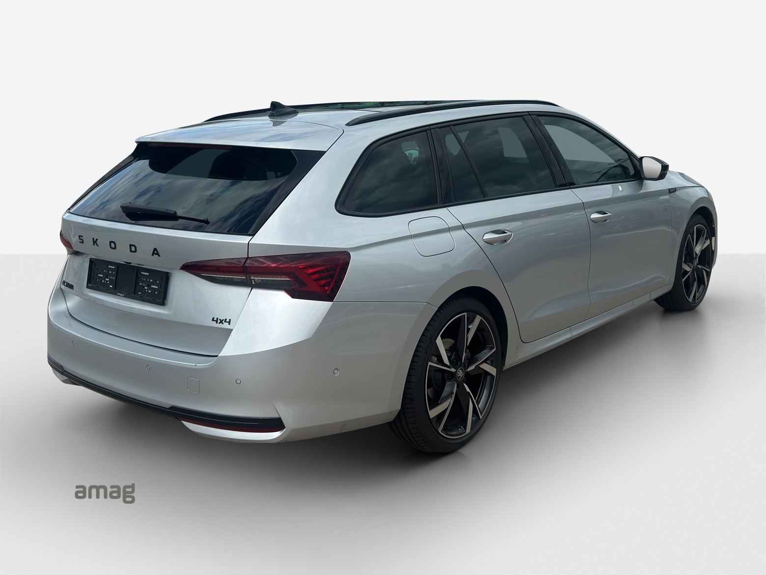 SKODA Octavia Combi 2.0 TSI DSG Selection 4x4-image-4