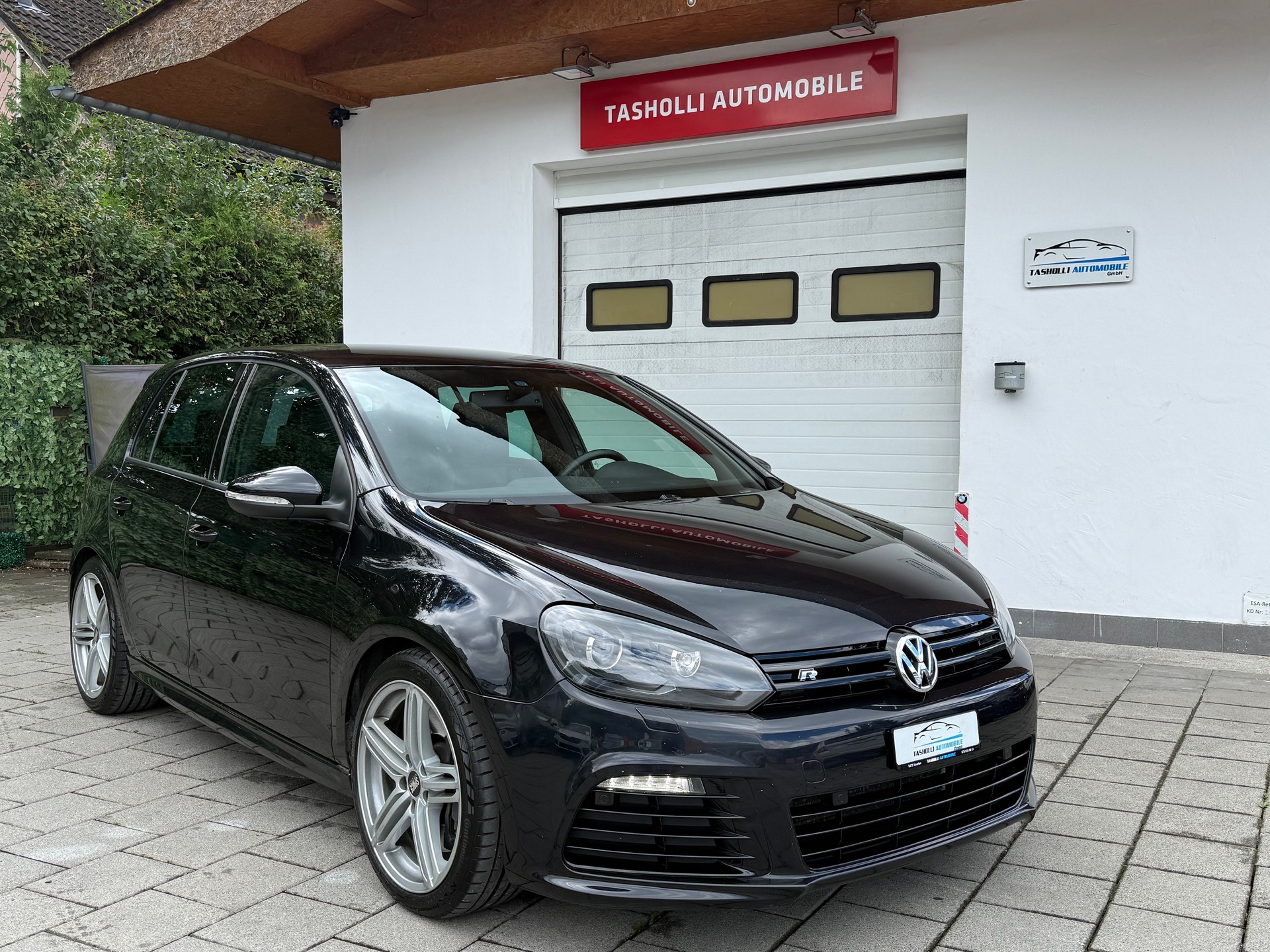 VW Golf 2.0 TSI R 4Motion DSG-image-0