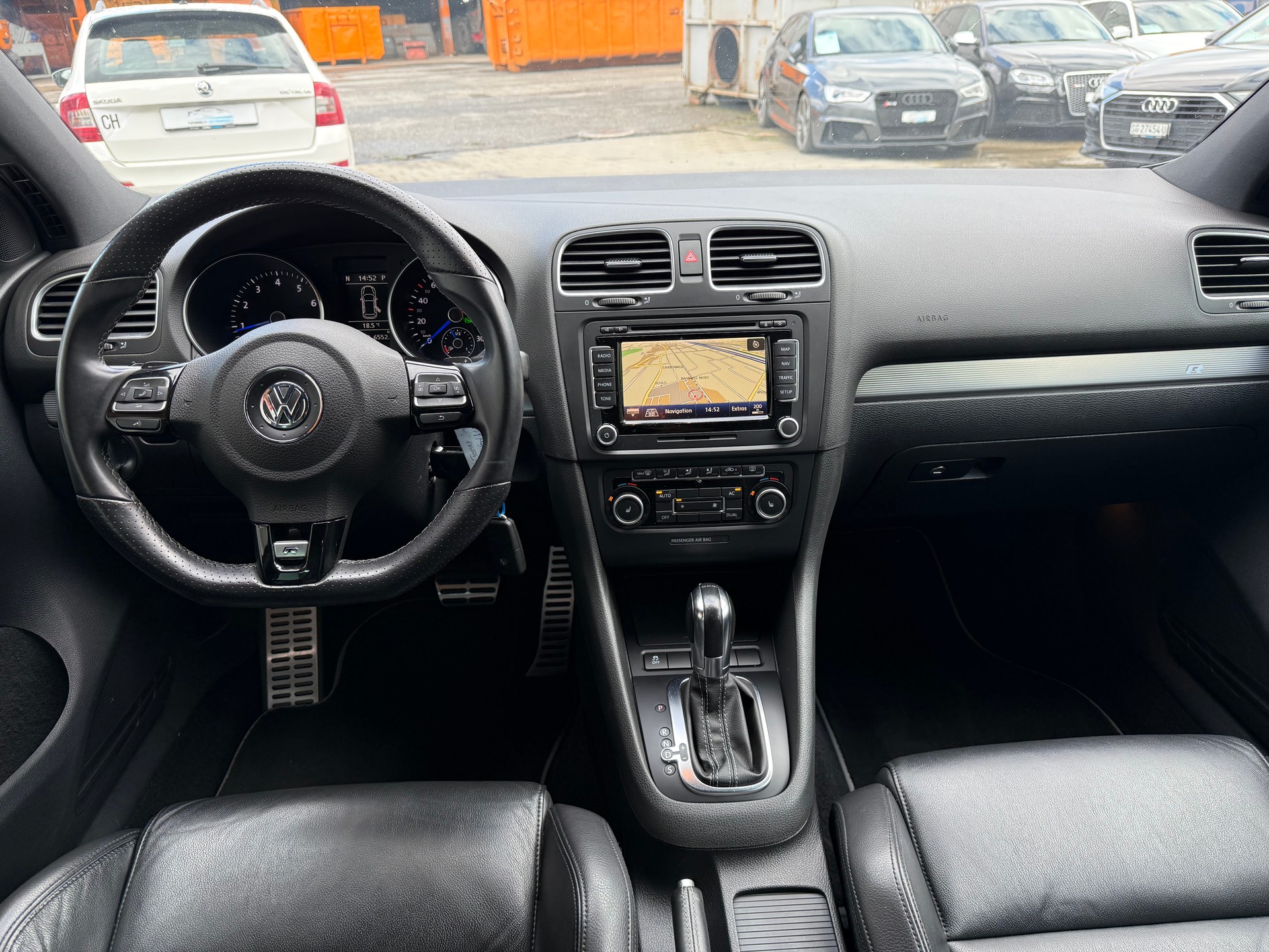 VW Golf 2.0 TSI R 4Motion DSG-image-10