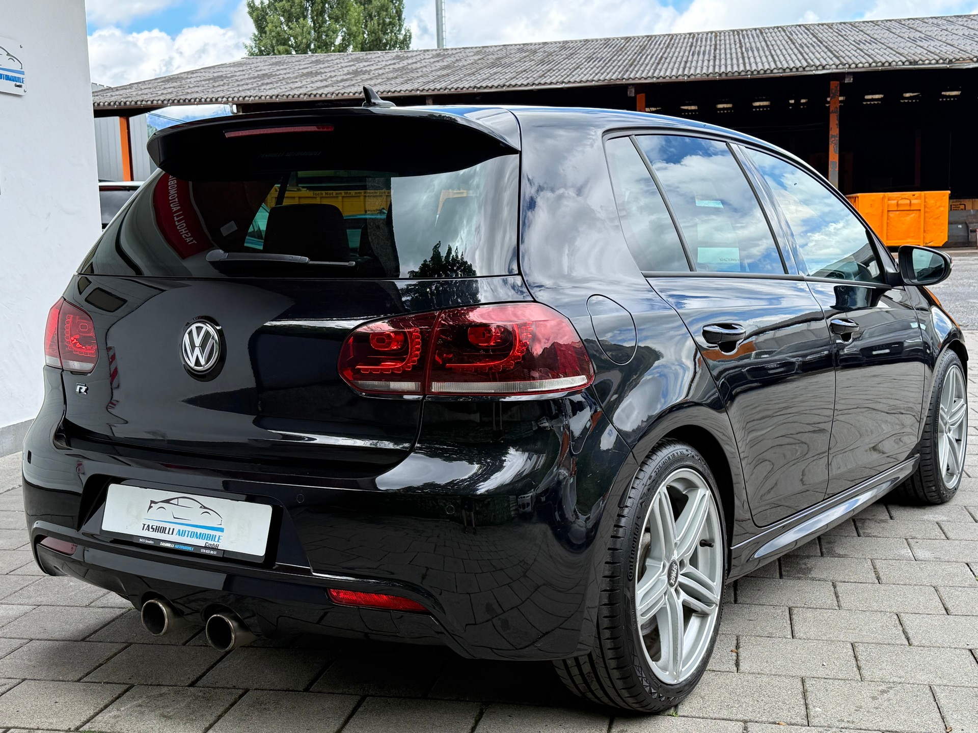 VW Golf 2.0 TSI R 4Motion DSG-image-6