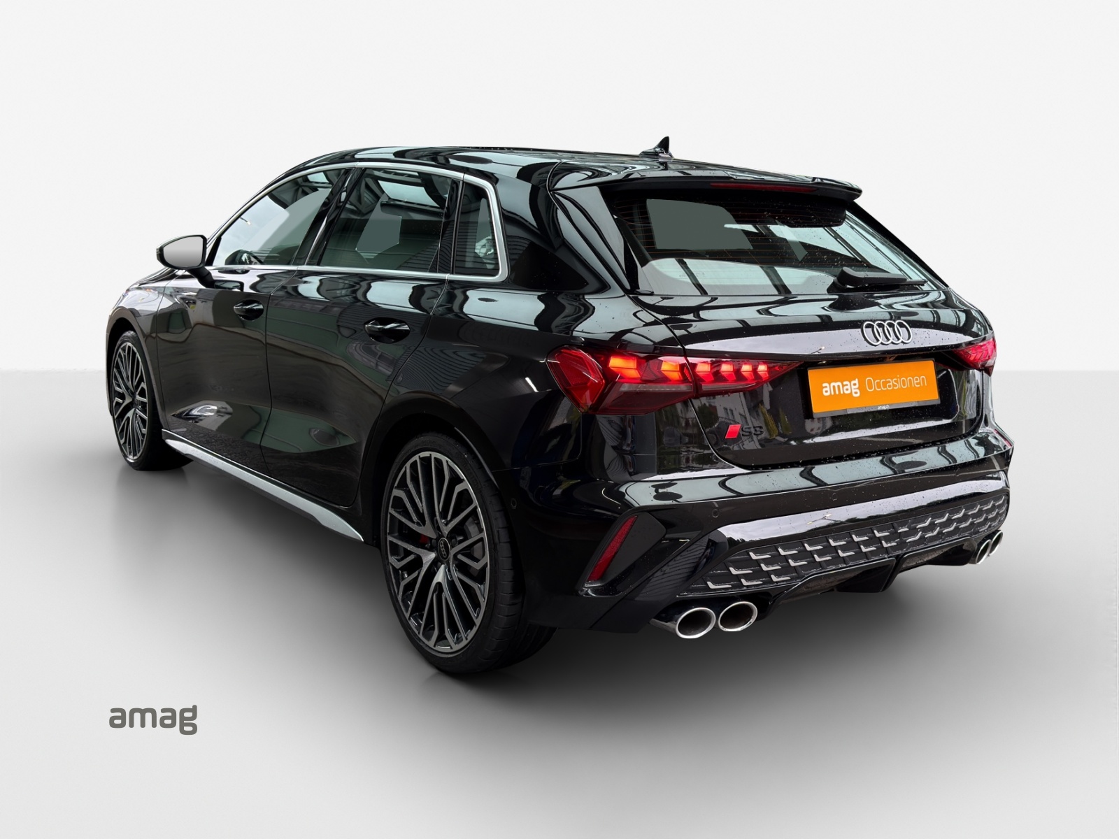 AUDI S3 Sportback TFSI quattro S-tronic-image-2
