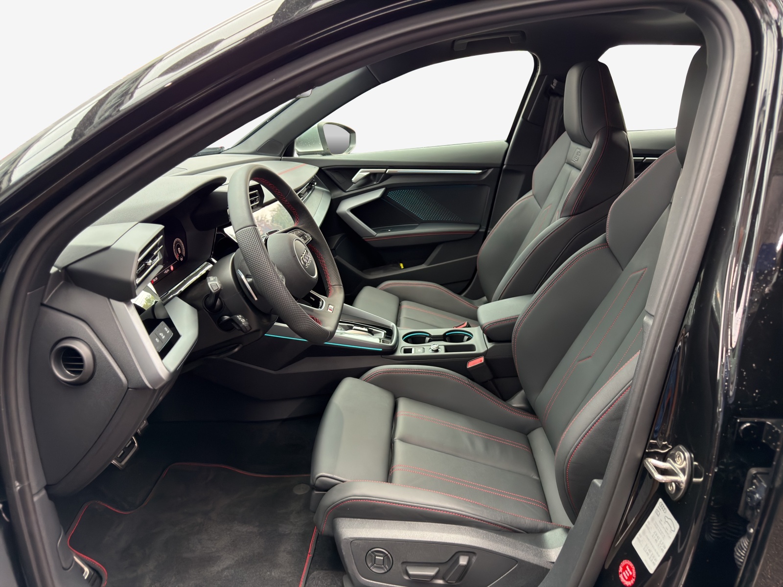 AUDI S3 Sportback TFSI quattro S-tronic-image-7
