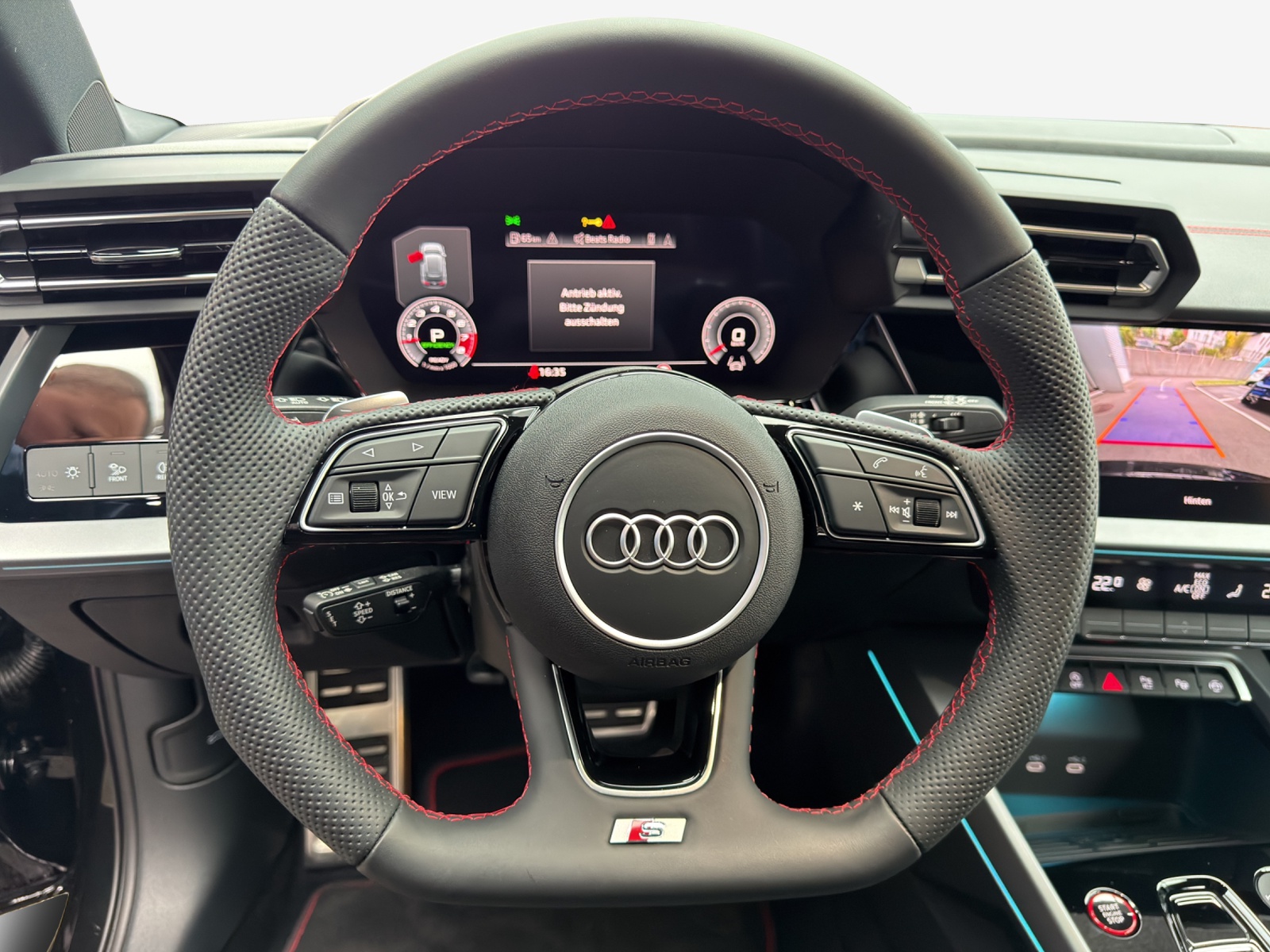 AUDI S3 Sportback TFSI quattro S-tronic-image-9