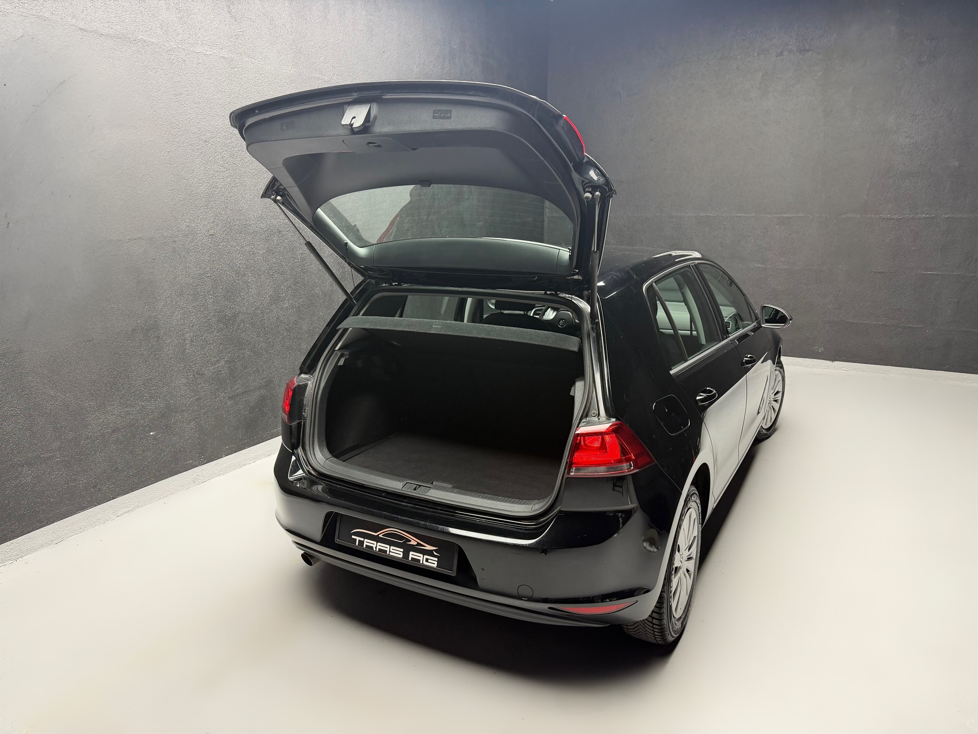 VW Golf 1.6 TDI Comfortline • ab MfK-image-11
