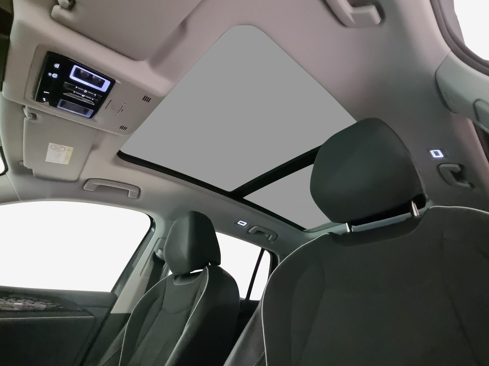 VW Tiguan 2.0 TSI DSG Elegance 4Motion-image-13