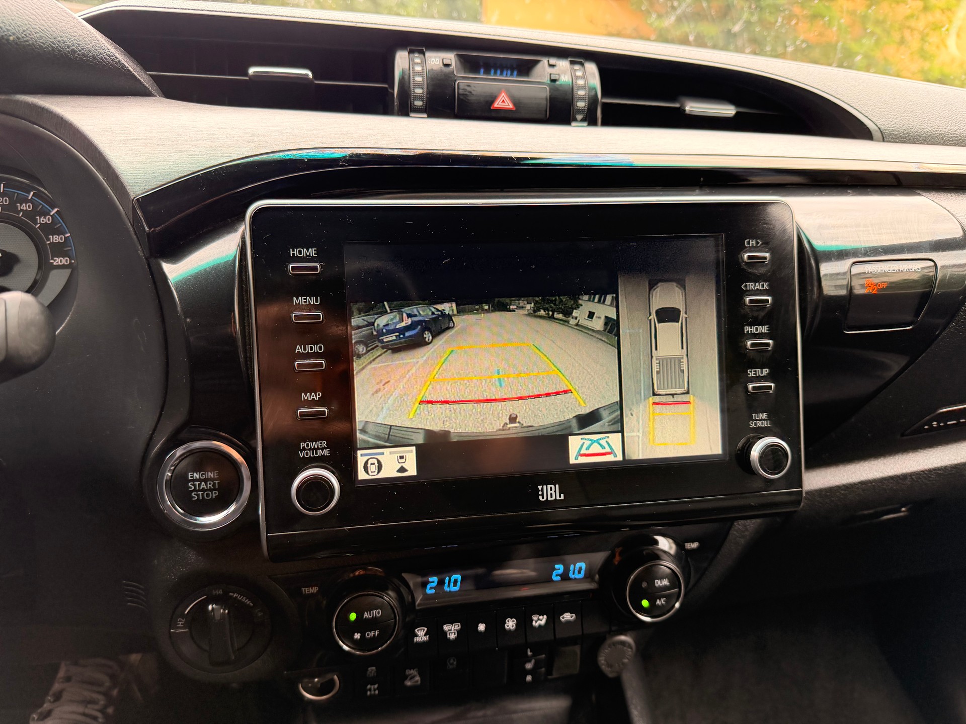 TOYOTA Hilux 2.8D-4D Style Double Cab 4x4 A-image-27