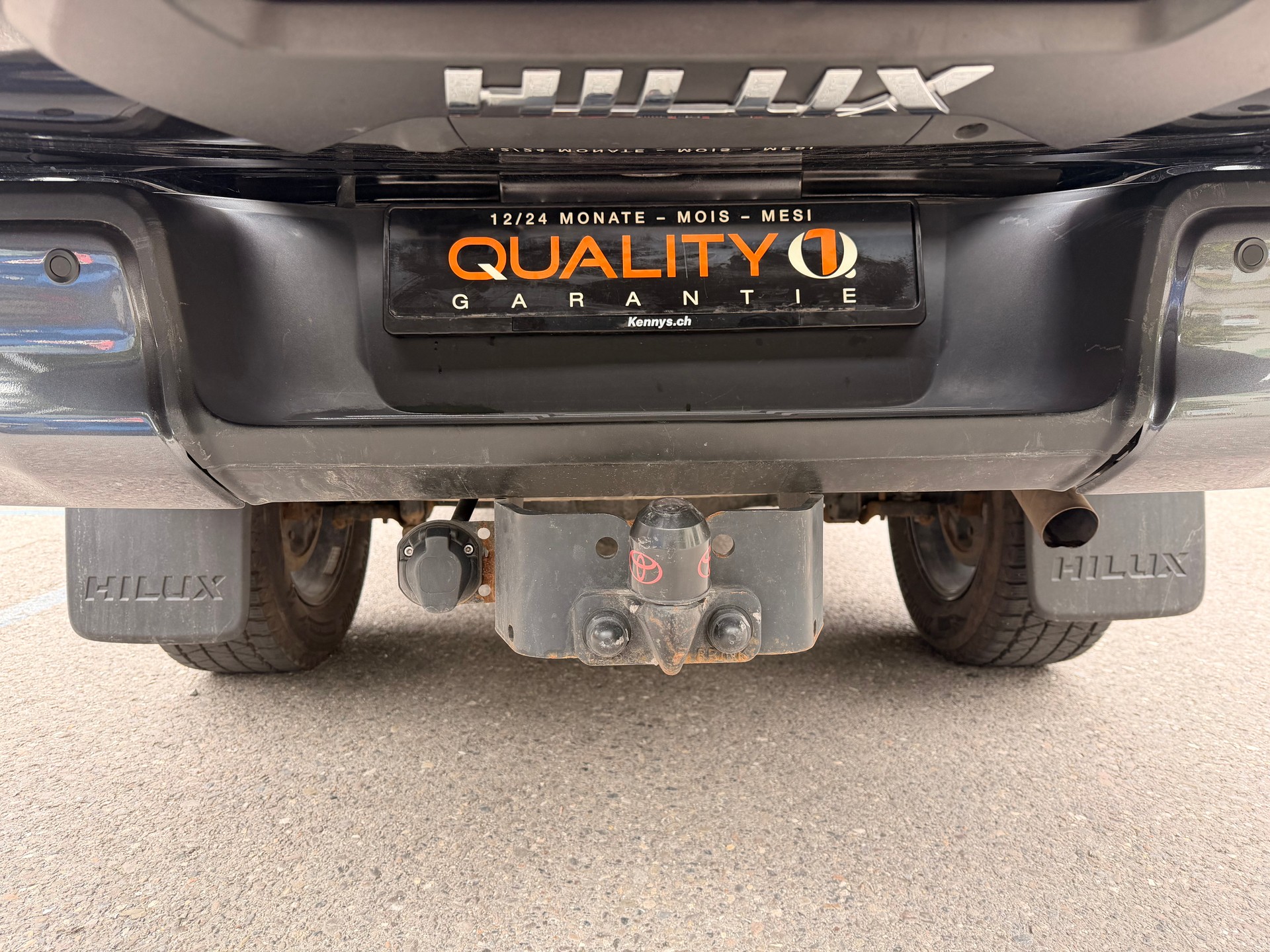 TOYOTA Hilux 2.8D-4D Style Double Cab 4x4 A-image-11