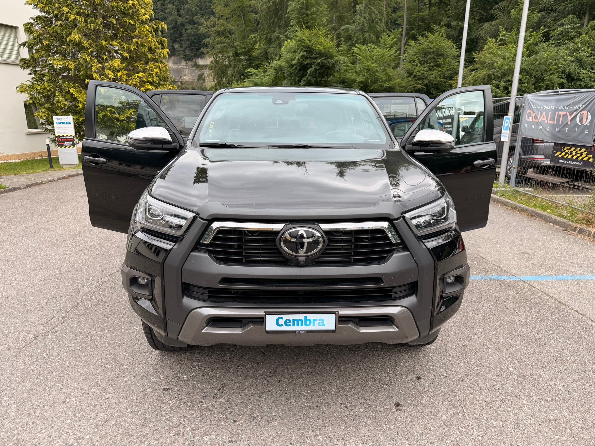 TOYOTA Hilux 2.8D-4D Style Double Cab 4x4 A-image-14