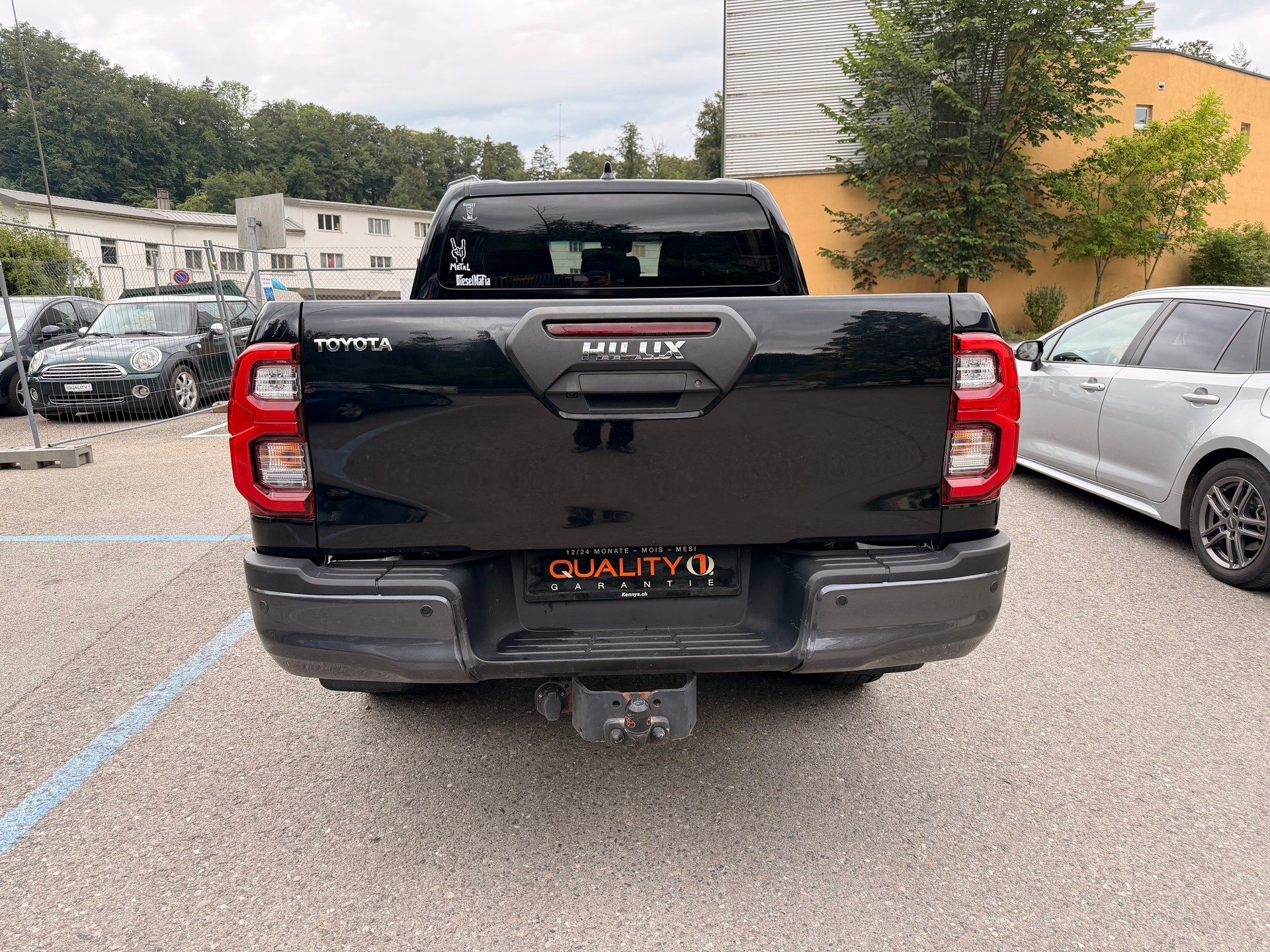 TOYOTA Hilux 2.8D-4D Style Double Cab 4x4 A-image-4
