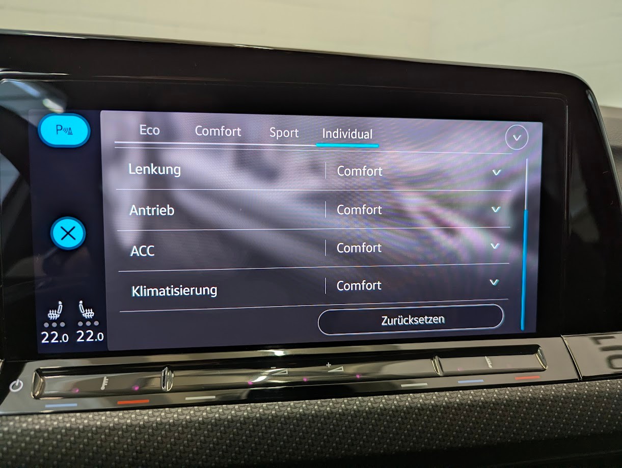 VW Golf VIII 2.0 TDI R-Line DSG*MODELL 2023 5J GAR VOLL-LED DCC-FAHRWERK NAVI KEYLESS TOP-SPORTSITZE*-image-18