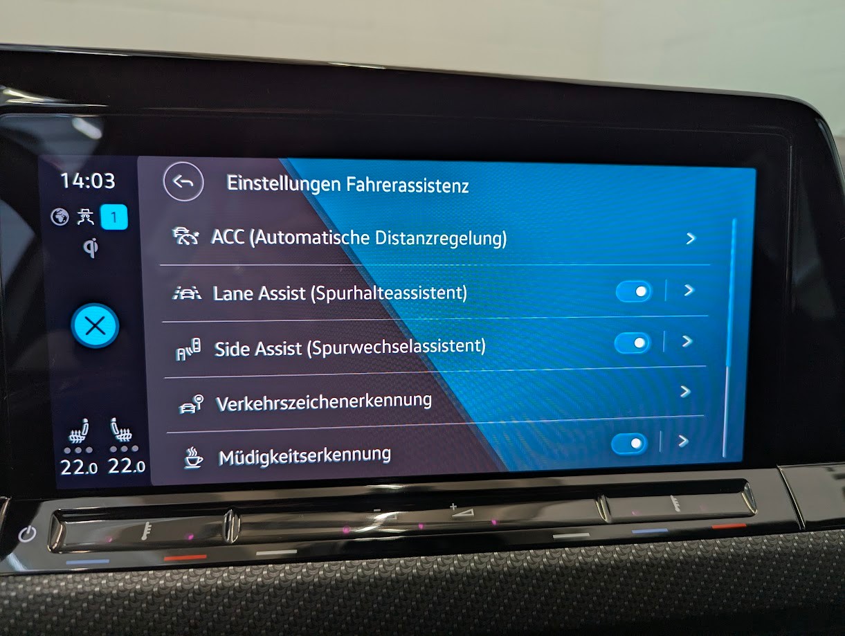 VW Golf VIII 2.0 TDI R-Line DSG*MODELL 2023 5J GAR VOLL-LED DCC-FAHRWERK NAVI KEYLESS TOP-SPORTSITZE*-image-14