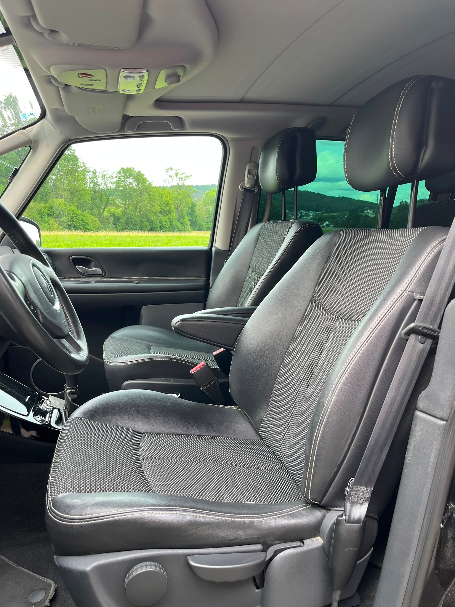 RENAULT Grand Espace 2.0 dCi Dynamique Automatic-image-10
