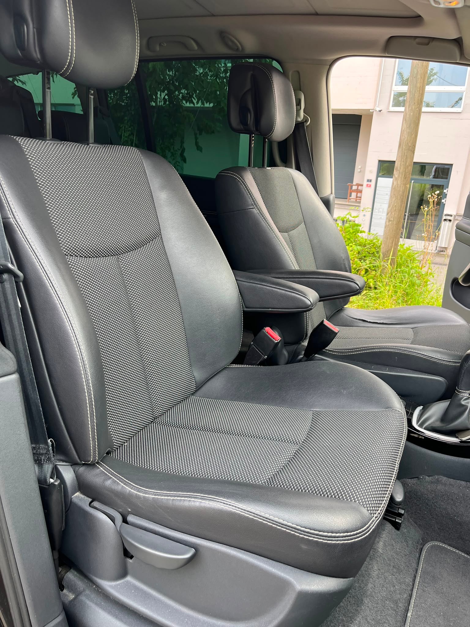 RENAULT Grand Espace 2.0 dCi Dynamique Automatic-image-14