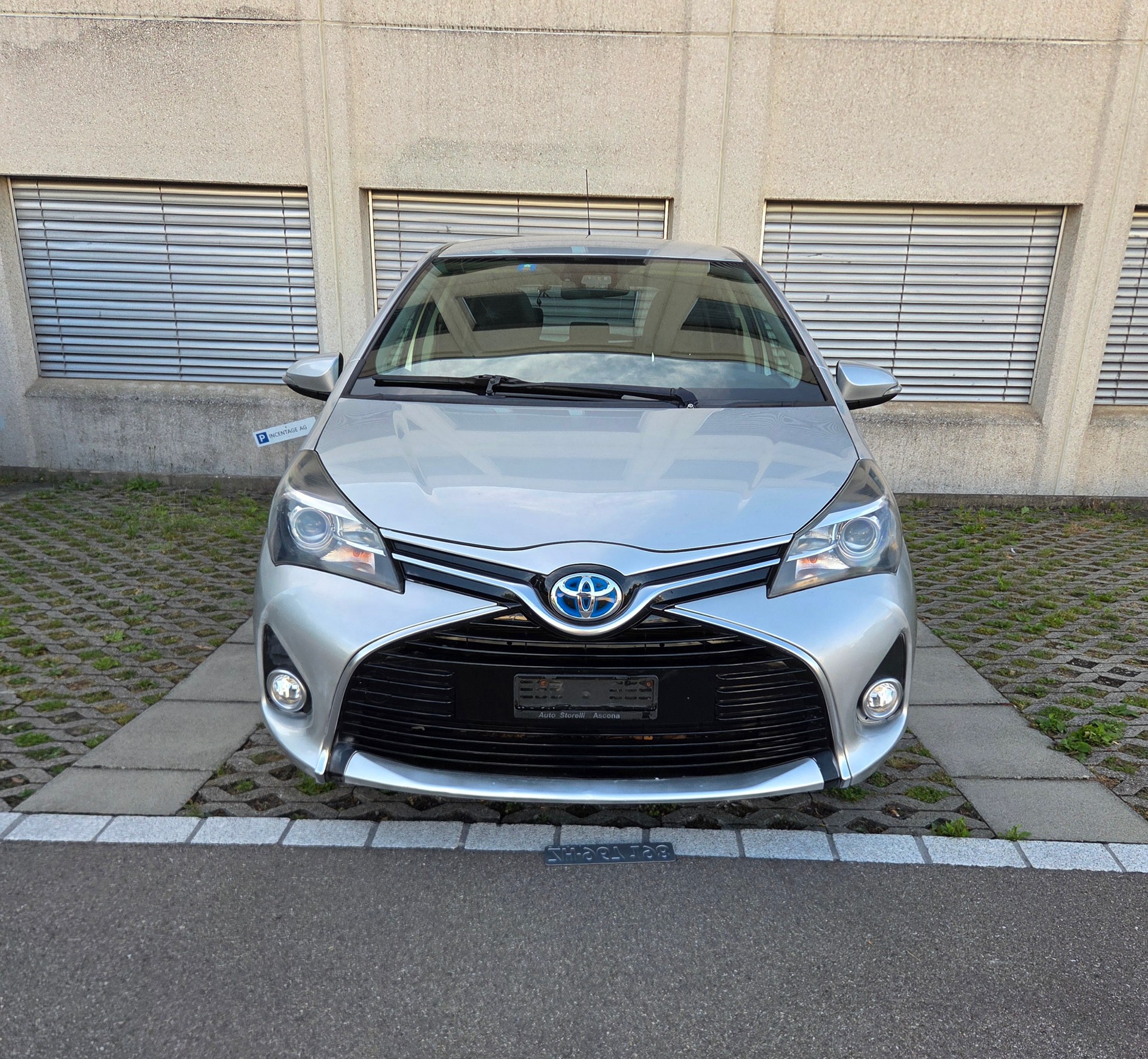 TOYOTA Yaris 1.5 VVT-i Hybrid Luna e-CVT-image-1