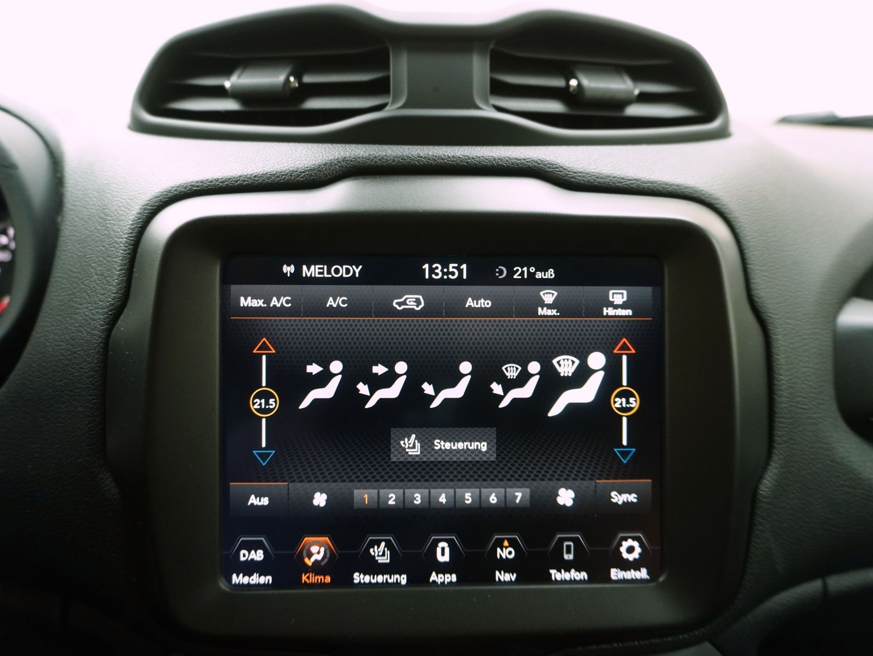 JEEP Renegade 1.0 Turbo Night Eagle-image-15