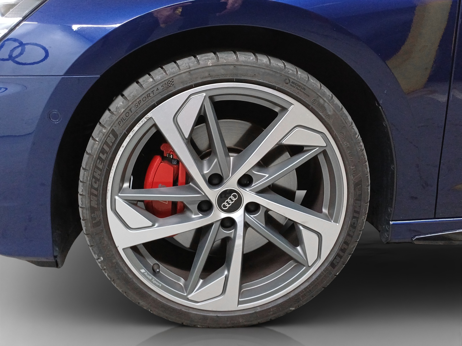 AUDI S3 Sportback 2.0 TFSI quattro S-tronic-image-15