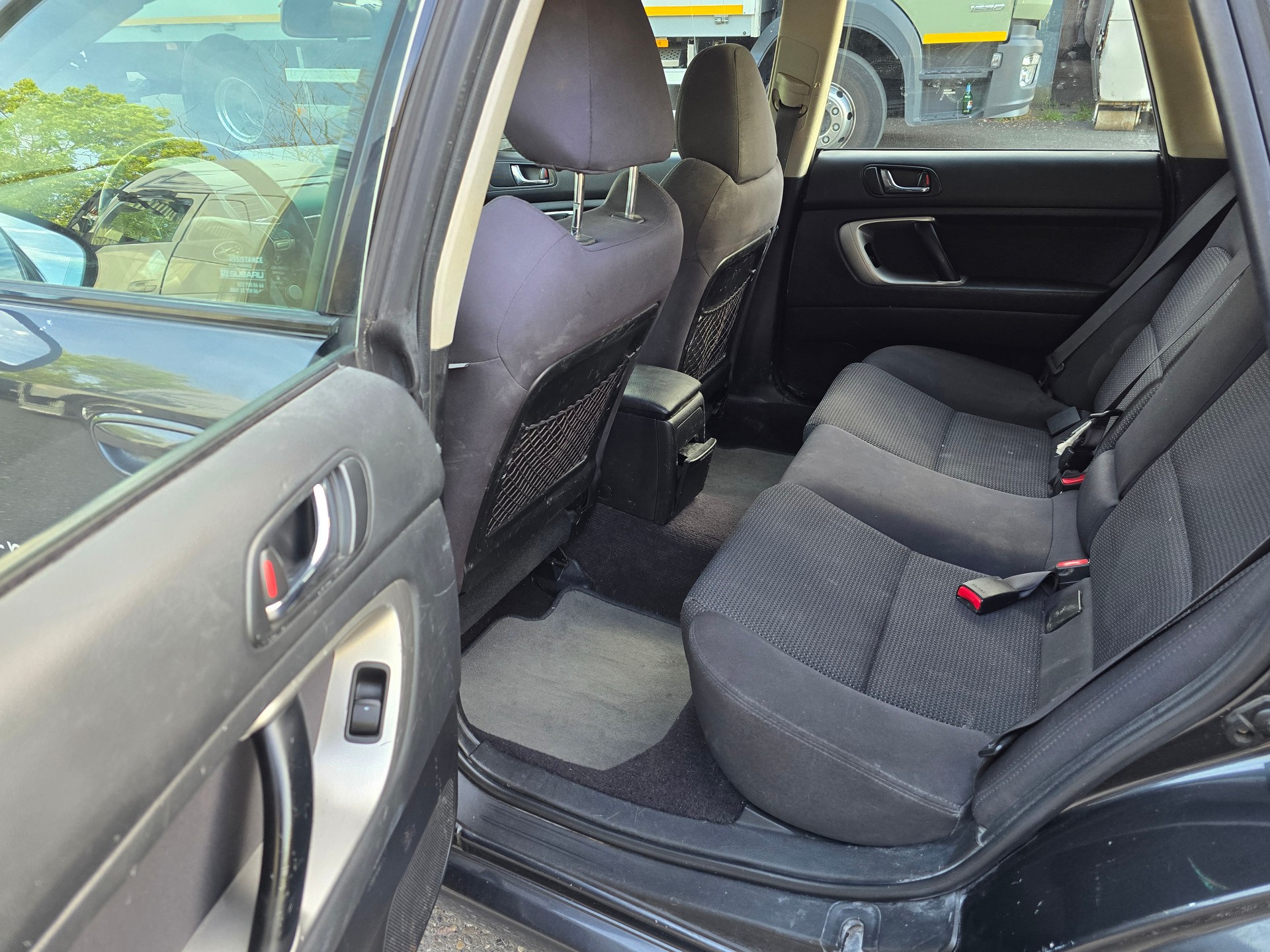 SUBARU Legacy 2.0R AWD Comfort-image-14
