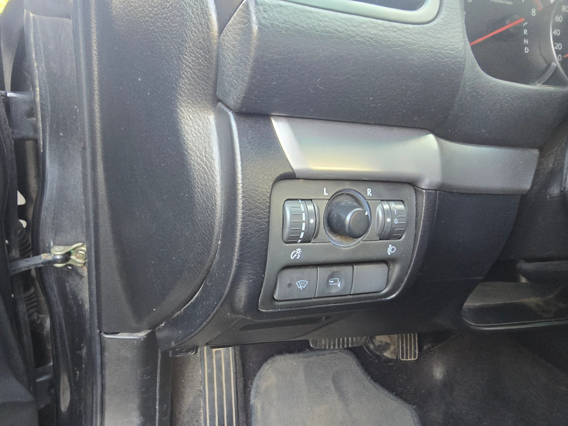 SUBARU Legacy 2.0R AWD Comfort-image-16