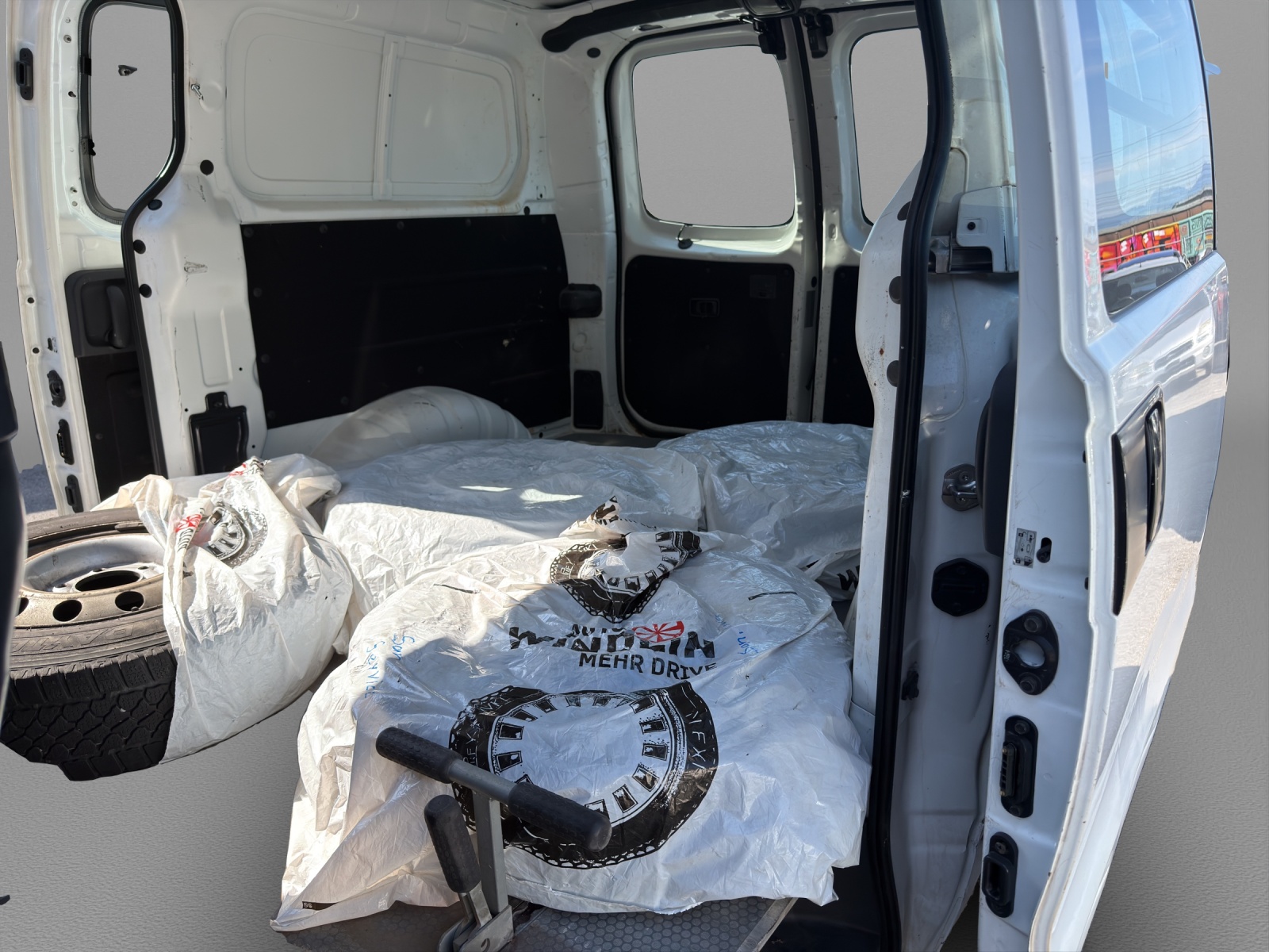 HYUNDAI H-1 Cargo 2.5 CRDi LP 5-Türen / Portes / Porte-image-7