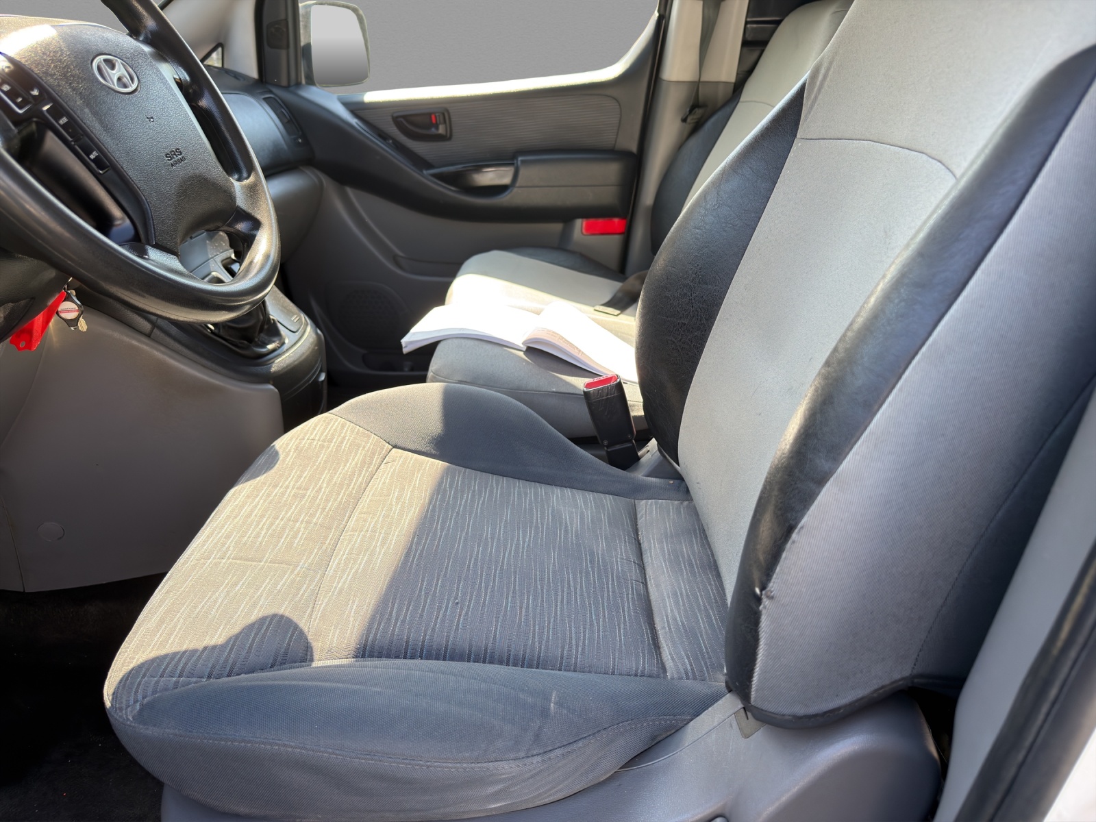 HYUNDAI H-1 Cargo 2.5 CRDi LP 5-Türen / Portes / Porte-image-6