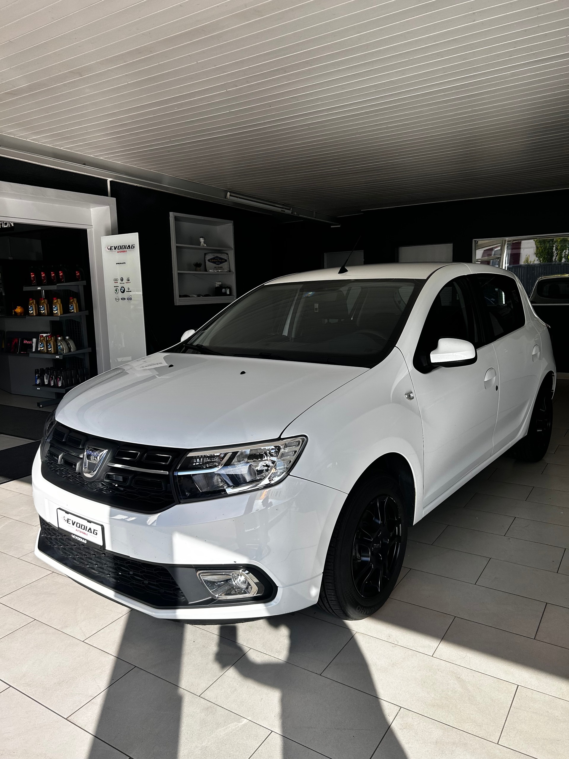 DACIA Sandero 0.9 Lauréate-image-2