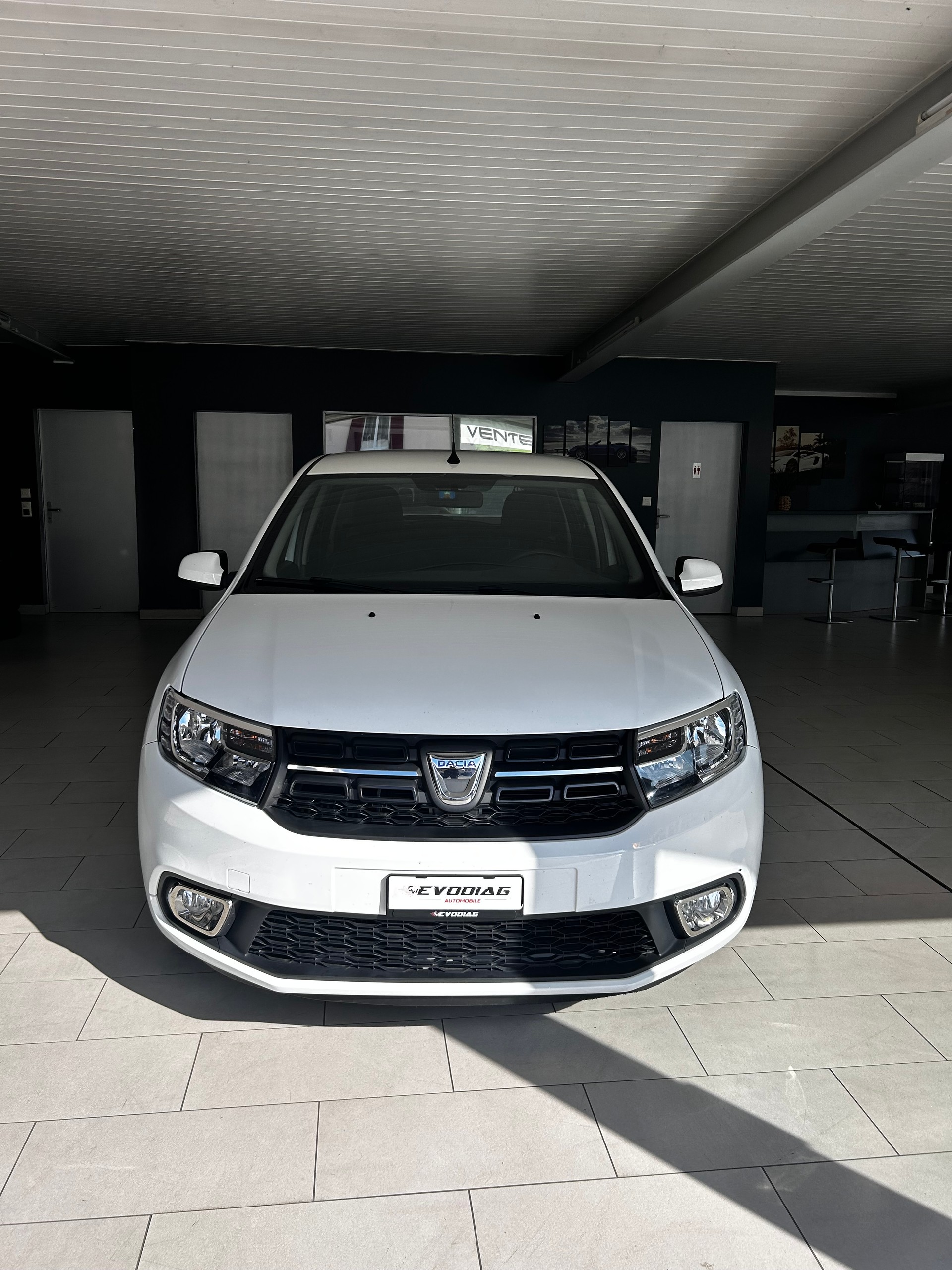 DACIA Sandero 0.9 Lauréate-image-1