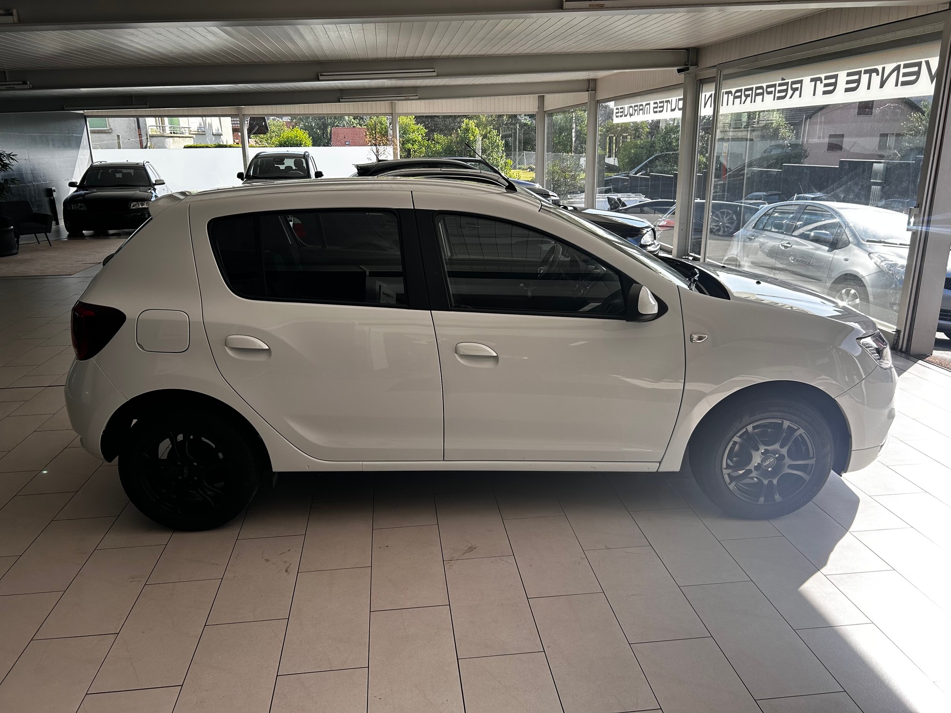 DACIA Sandero 0.9 Lauréate-image-7