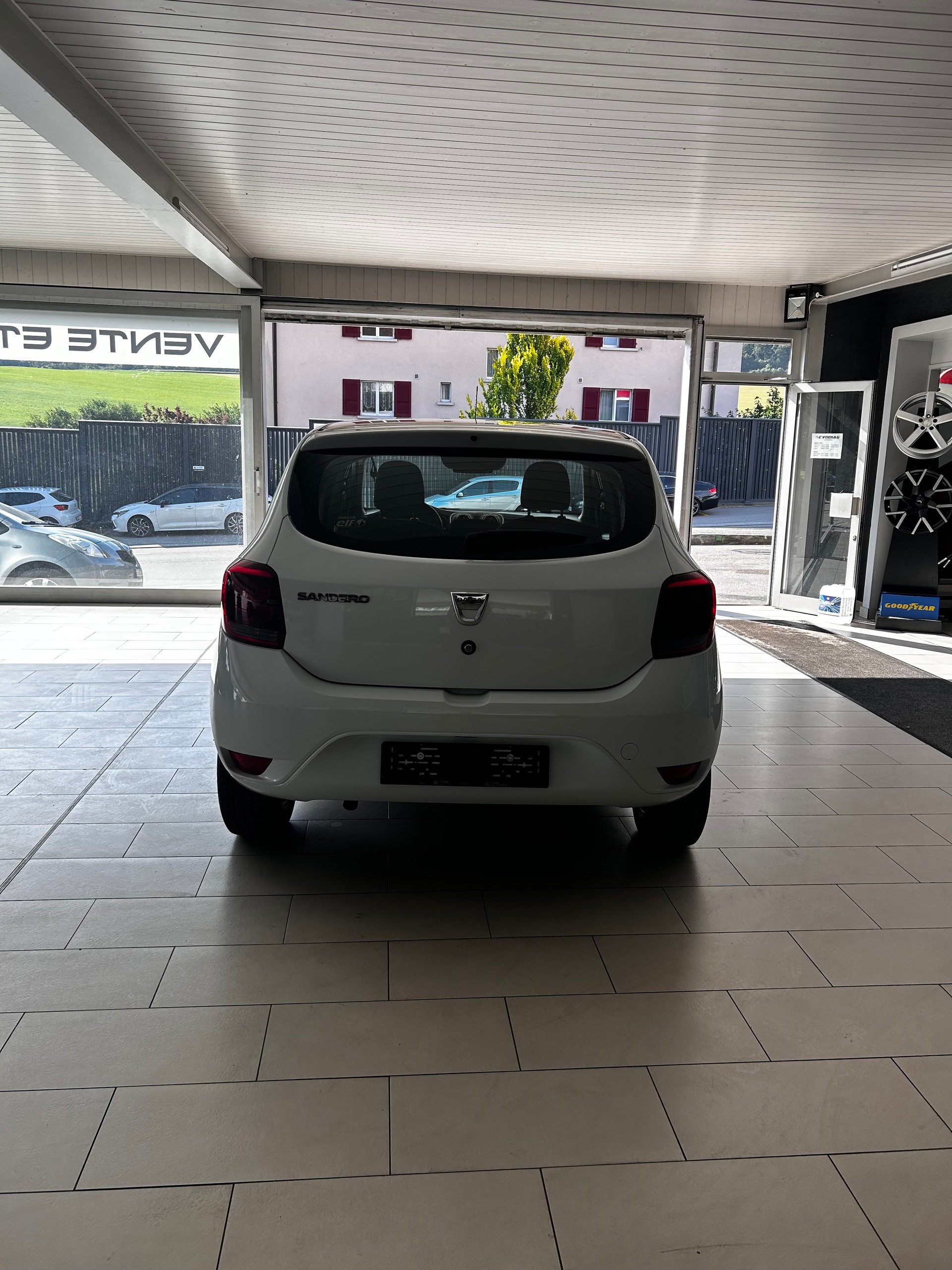DACIA Sandero 0.9 Lauréate-image-5