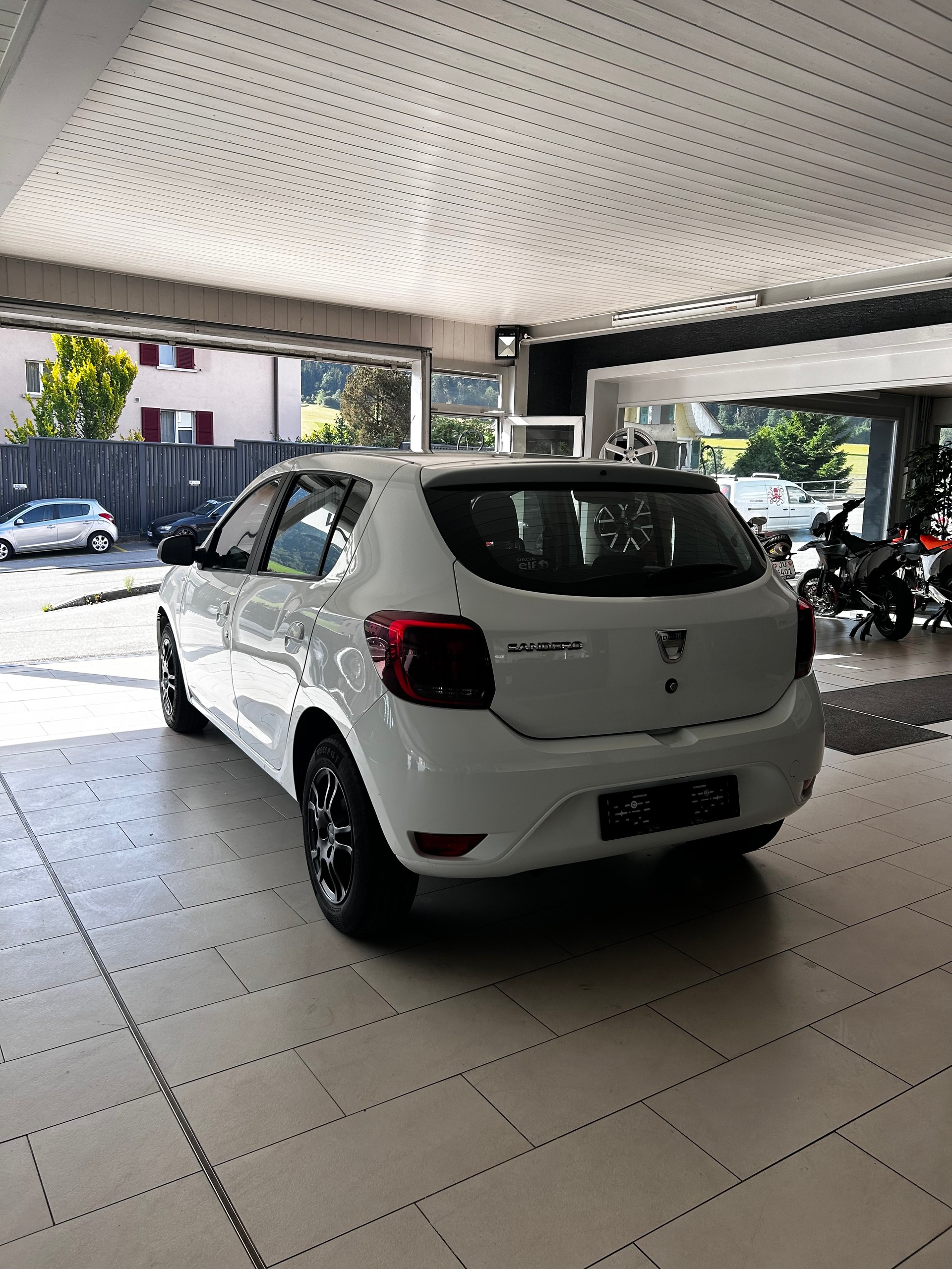 DACIA Sandero 0.9 Lauréate-image-4