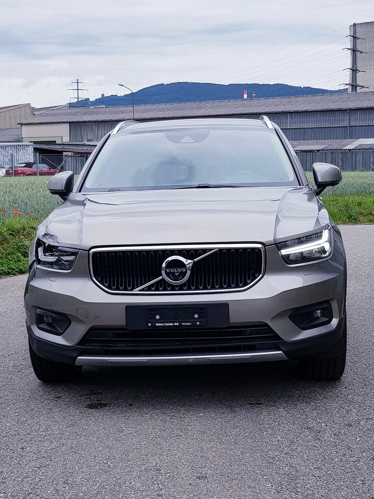 VOLVO XC40 B4 Benzin Mild Hybrid Momentum Geartronic-image-6