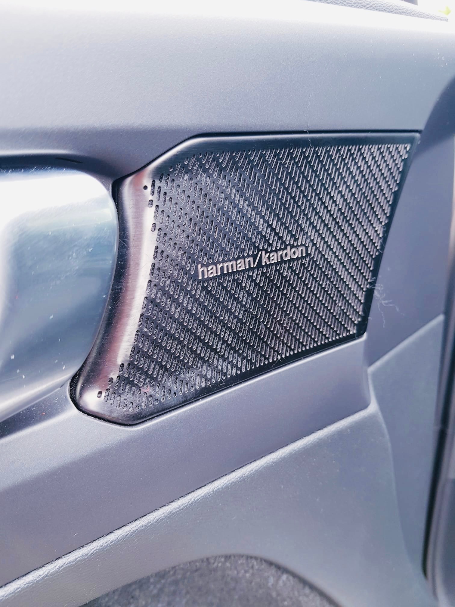 VOLVO XC40 B4 Benzin Mild Hybrid Momentum Geartronic-image-10