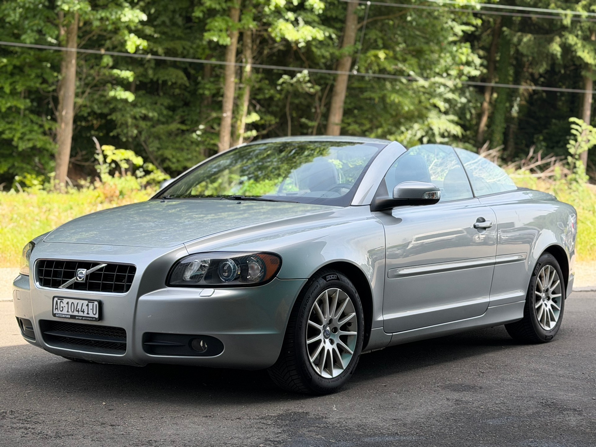 VOLVO C70 2.0D Summum Powershift-image-0