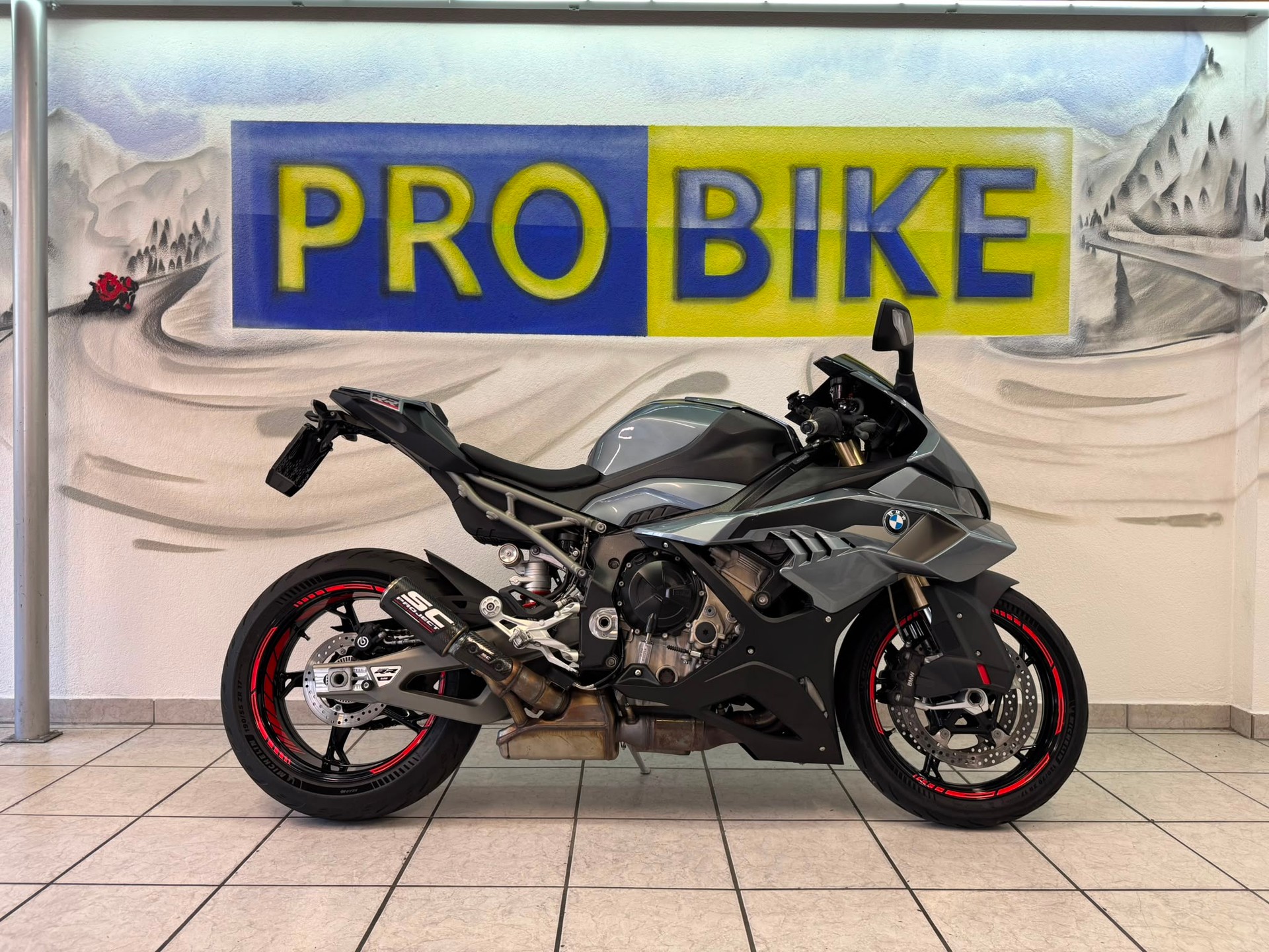 BMW S 1000 RR-showroom-element-1