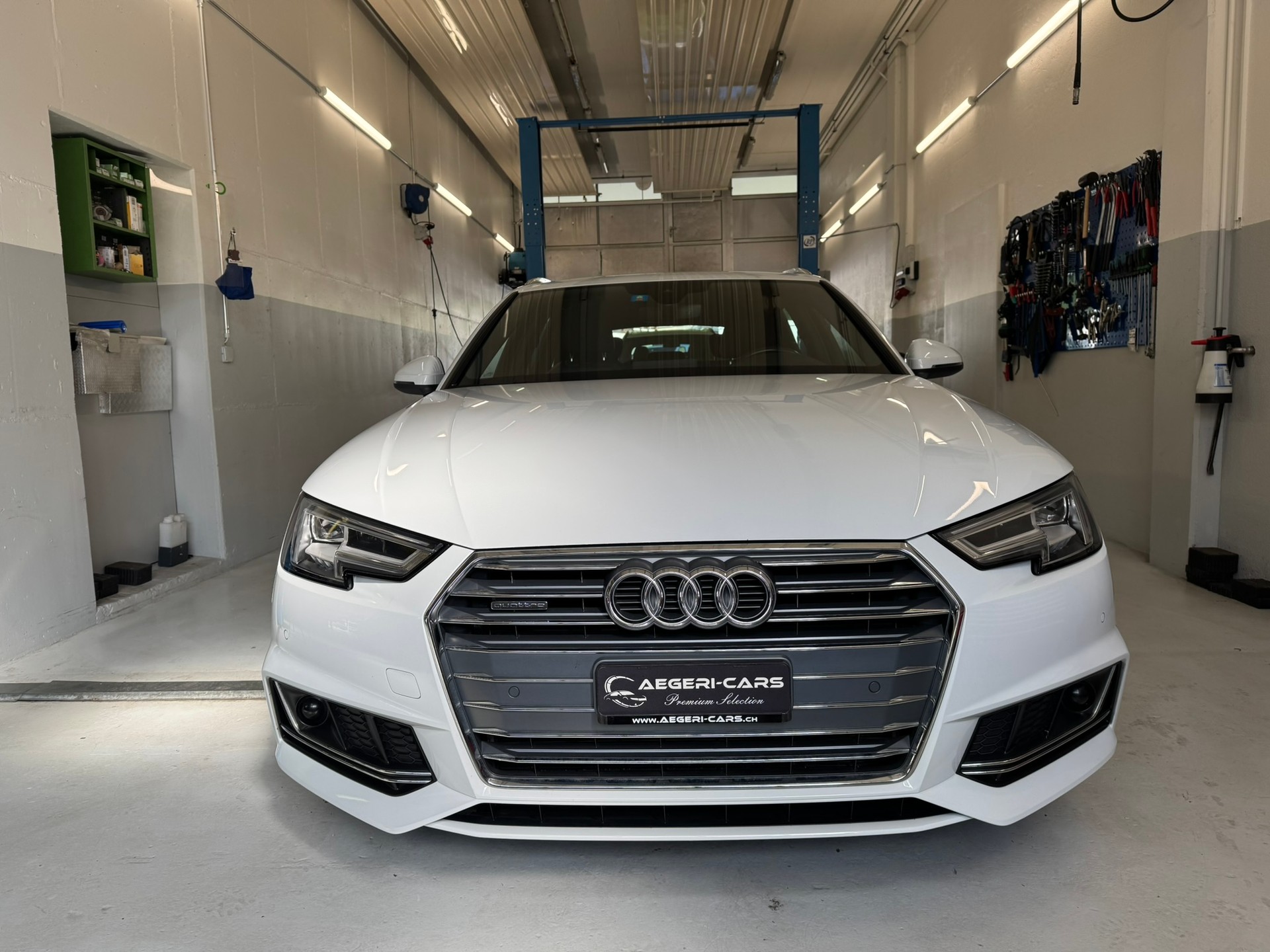 AUDI A4 Avant 2.0 TDI Sport quattro S-tronic-image-1