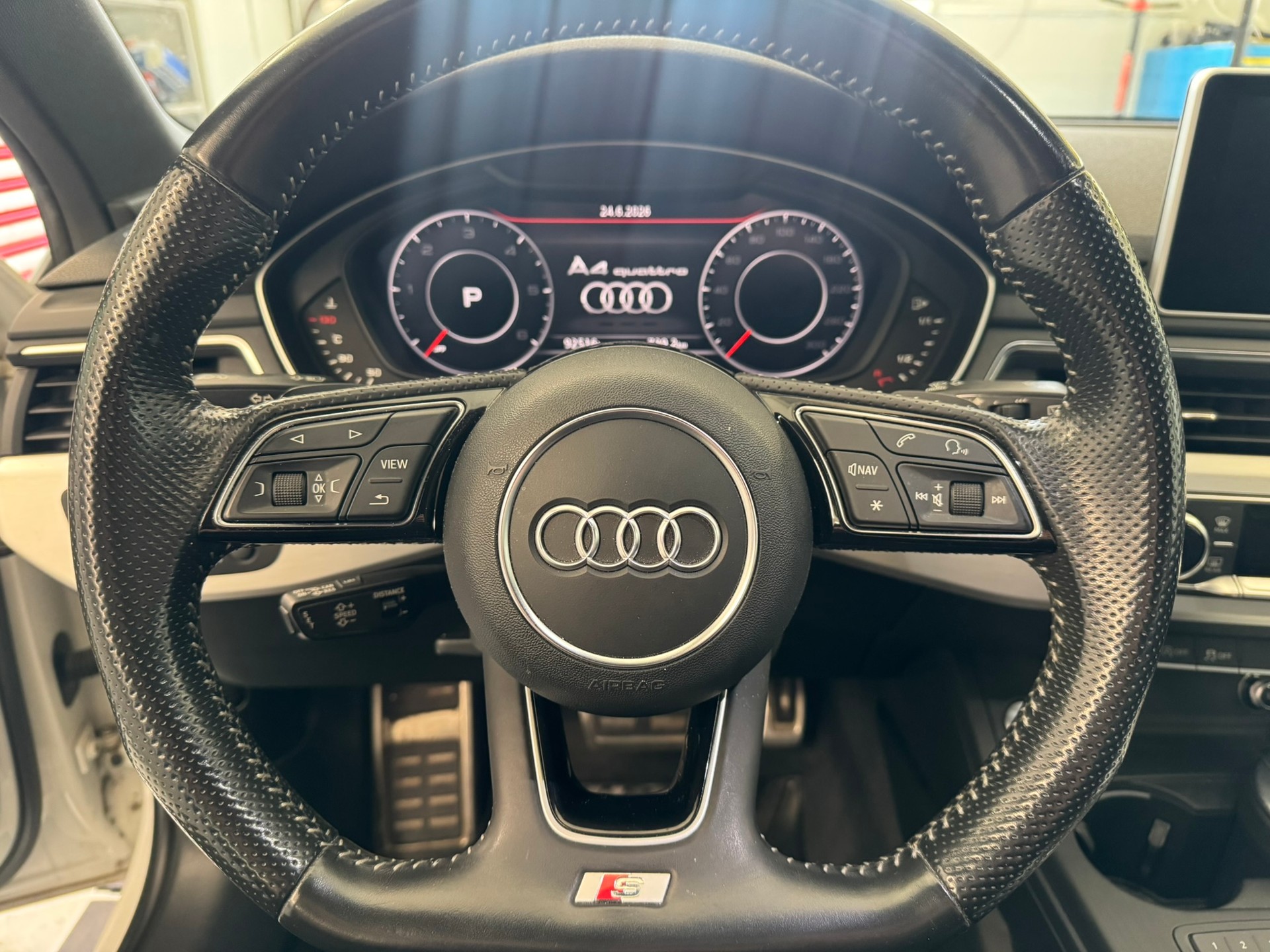 AUDI A4 Avant 2.0 TDI Sport quattro S-tronic-image-6