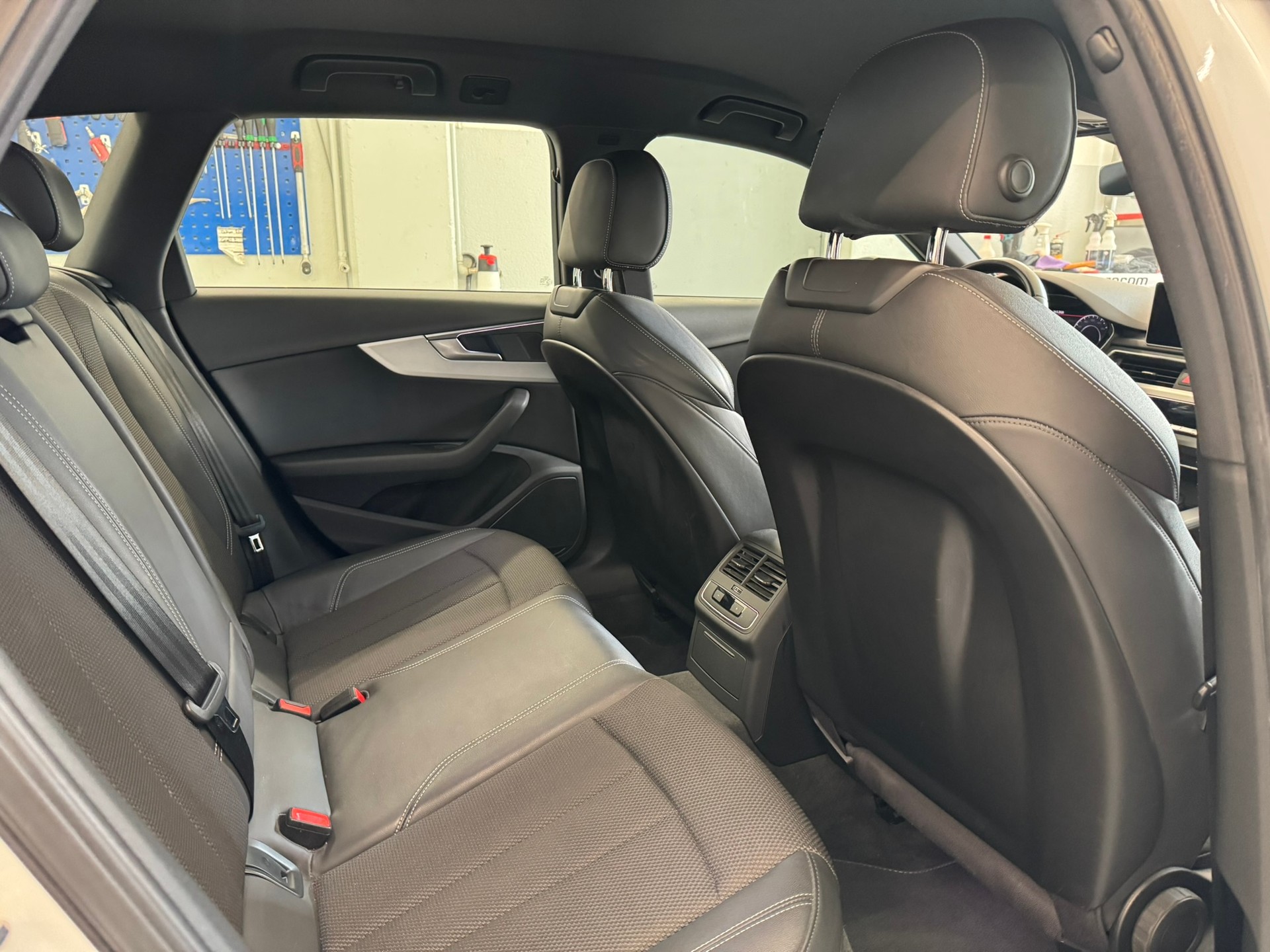 AUDI A4 Avant 2.0 TDI Sport quattro S-tronic-image-11