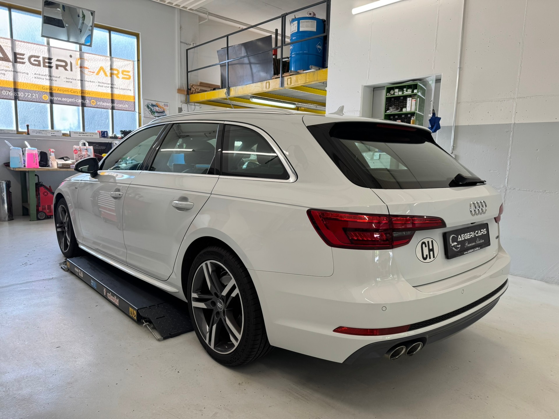AUDI A4 Avant 2.0 TDI Sport quattro S-tronic-image-5